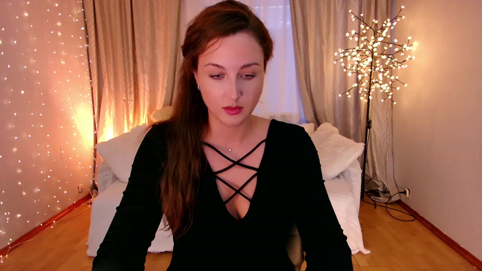 Gallery image thumbnail from Rockn_Grace's myfreecams stream on, 02/08/2023, 07:33 image 9 of 20