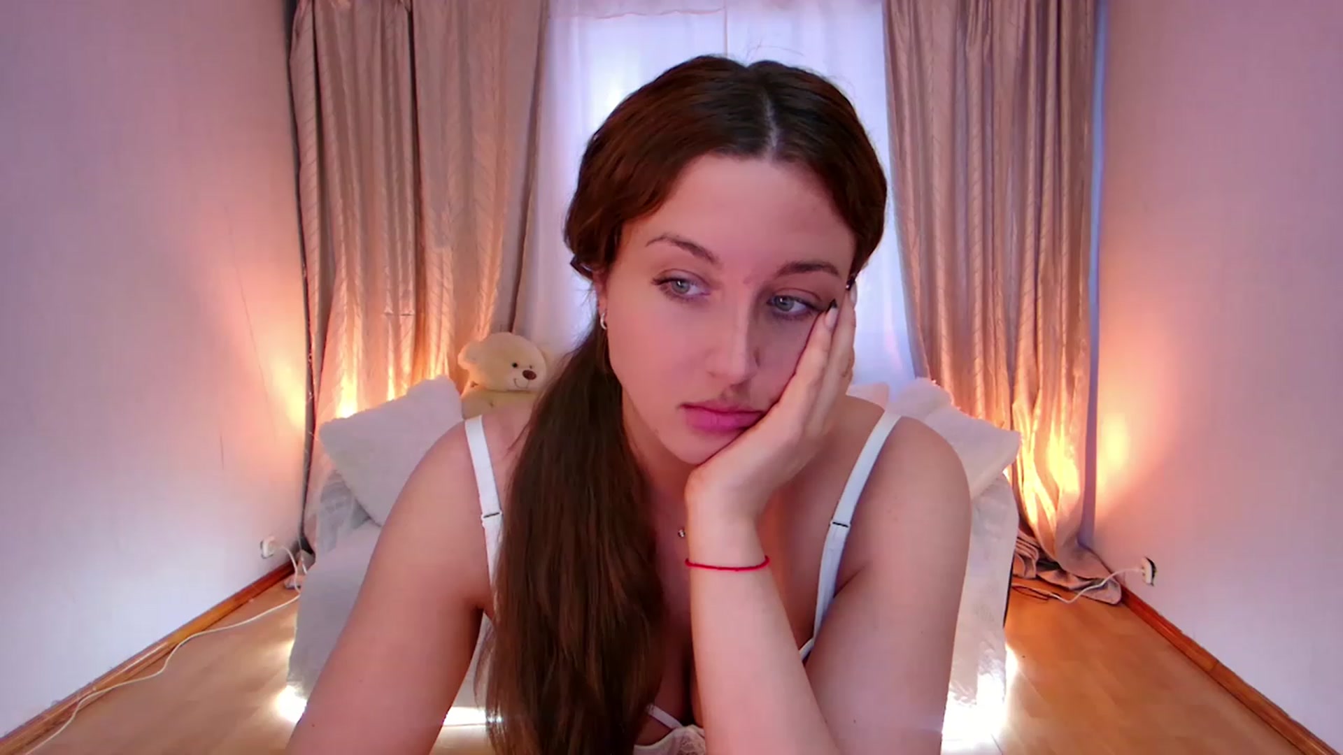 Gallery image thumbnail from Rockn_Grace's myfreecams stream on, 02/12/2023, 08:25 image 12 of 20