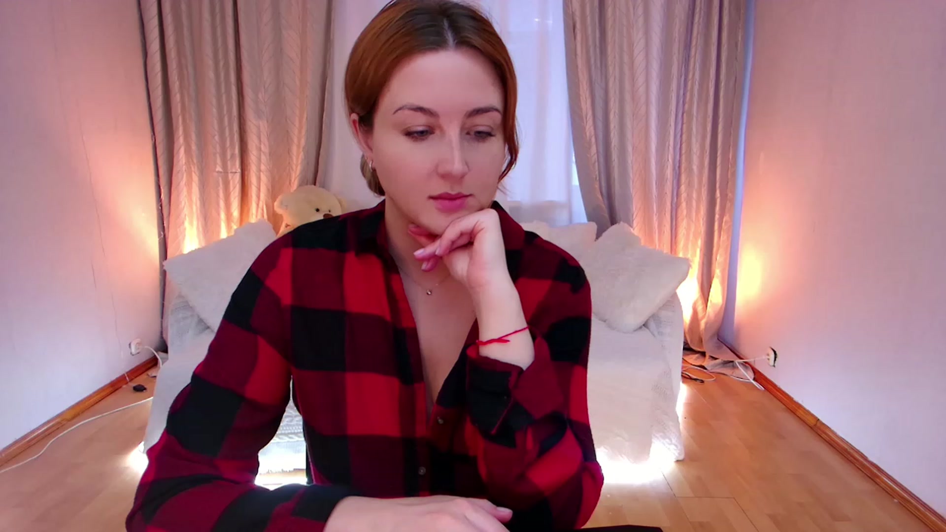 Gallery image thumbnail from Rockn_Grace's myfreecams stream on, 03/07/2023, 10:00 image 5 of 20