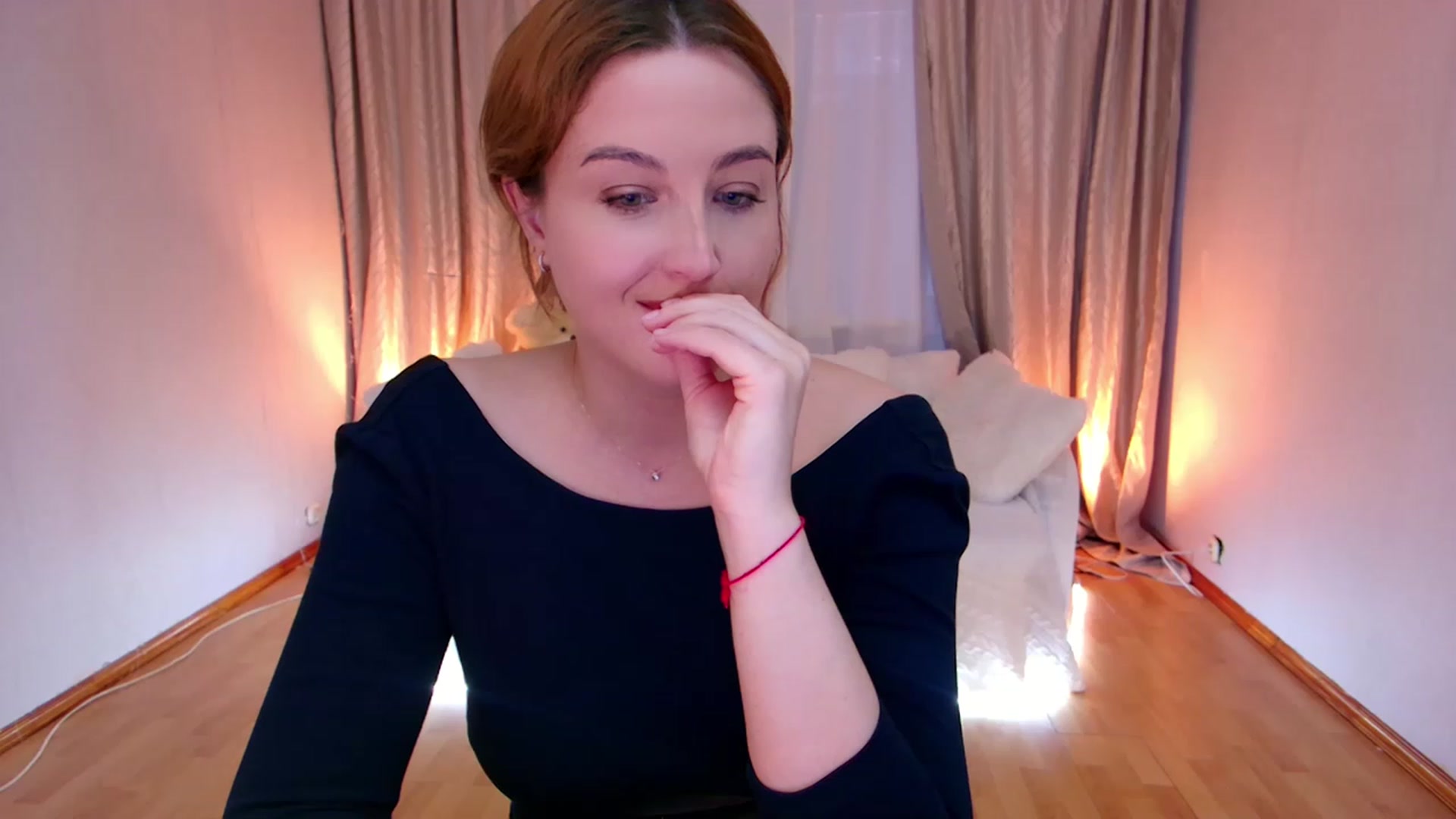 Gallery image thumbnail from Rockn_Grace's myfreecams stream on, 03/09/2023, 10:20 image 15 of 20