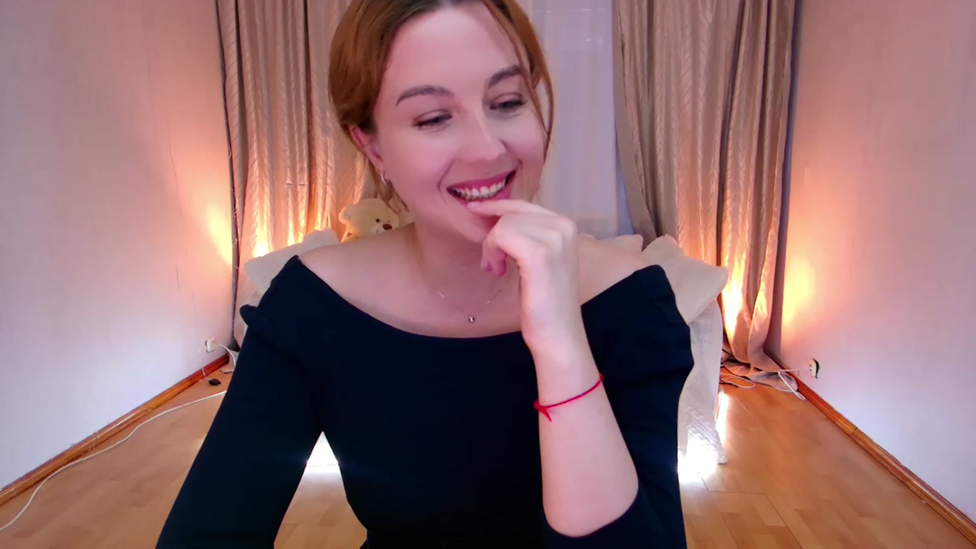 Gallery image thumbnail from Rockn_Grace's myfreecams stream on, 03/09/2023, 10:20 image 3 of 20