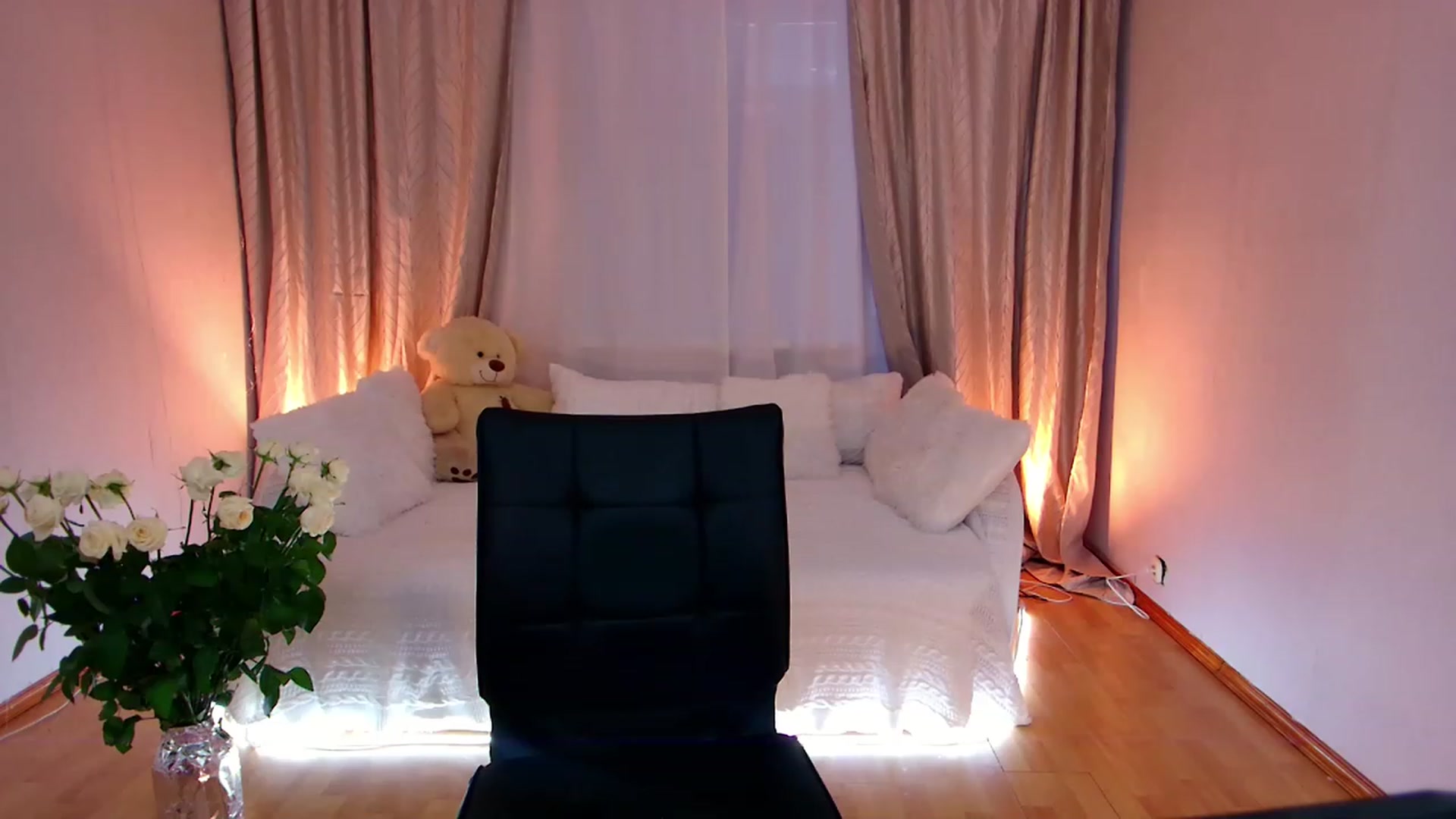 Gallery image thumbnail from Rockn_Grace's myfreecams stream on, 03/10/2023, 08:24 image 10 of 20