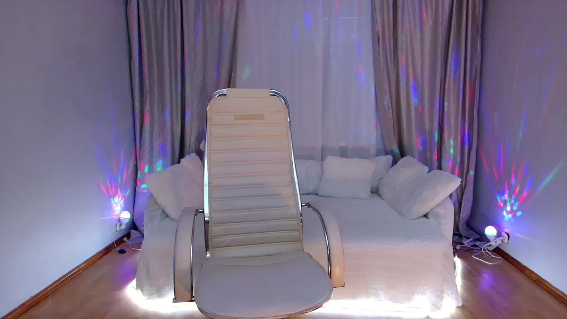 Gallery image thumbnail from Rockn_Grace's myfreecams stream on, 03/18/2023, 07:51 image 17 of 20