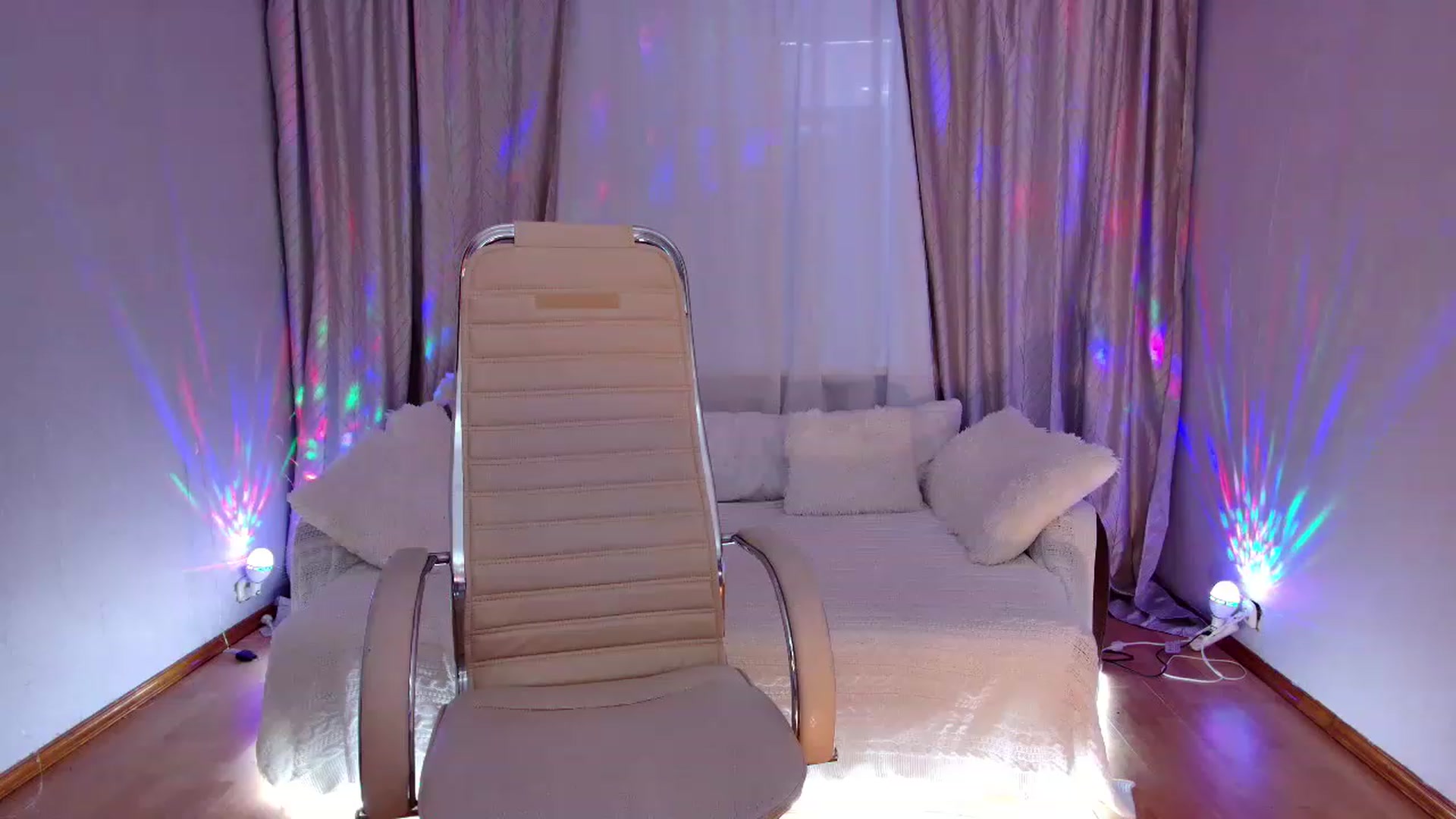 Gallery image thumbnail from Rockn_Grace's myfreecams stream on, 03/28/2023, 07:17 image 11 of 20