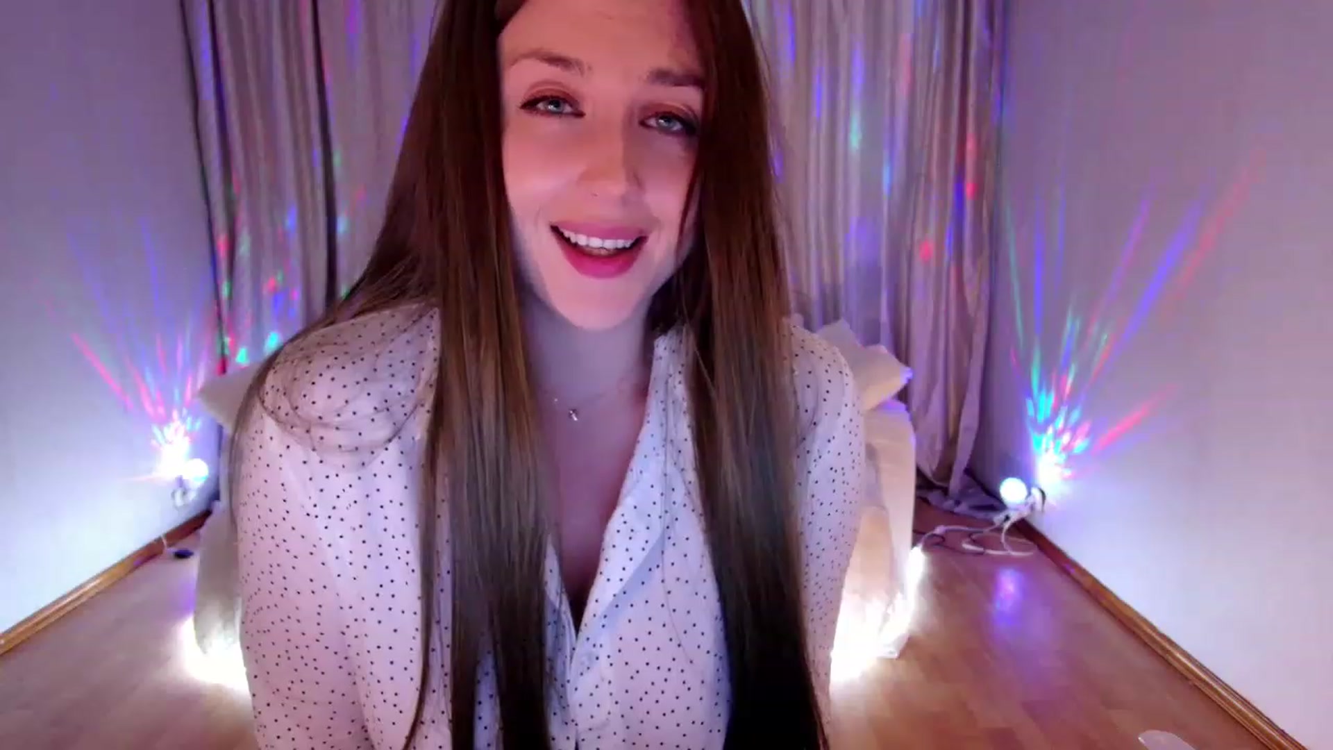 Gallery image thumbnail from Rockn_Grace's myfreecams stream on, 04/07/2023, 07:32 image 11 of 20