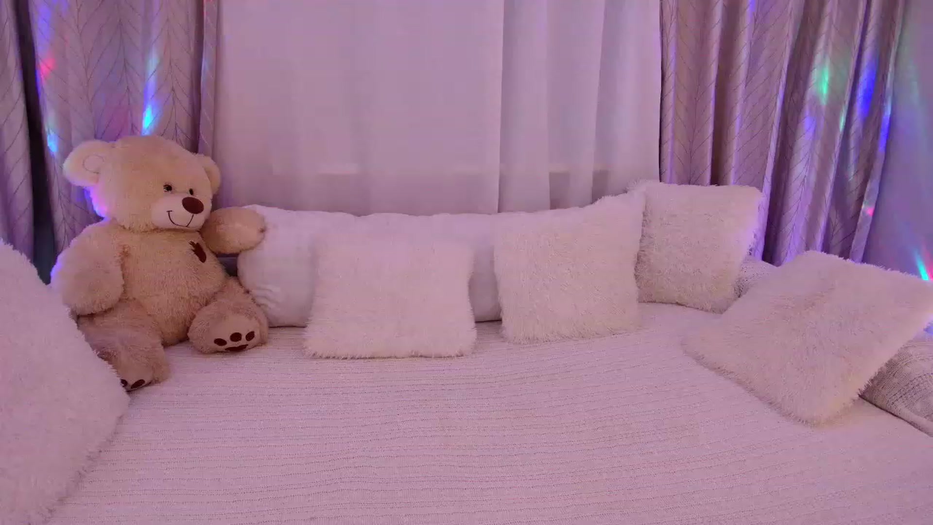 Gallery image thumbnail from Rockn_Grace's myfreecams stream on, 04/14/2023, 07:28 image 9 of 20