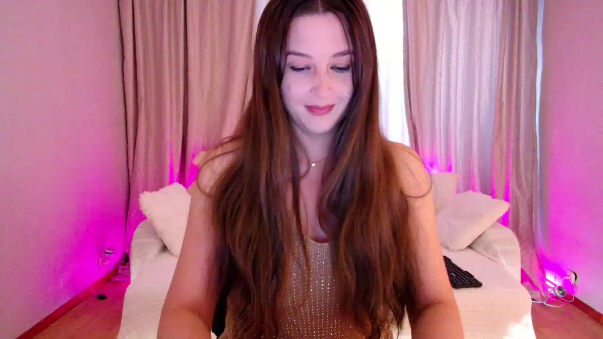 Gallery image thumbnail from Rockn_Grace's myfreecams stream on, 04/19/2023, 05:58 image 9 of 20