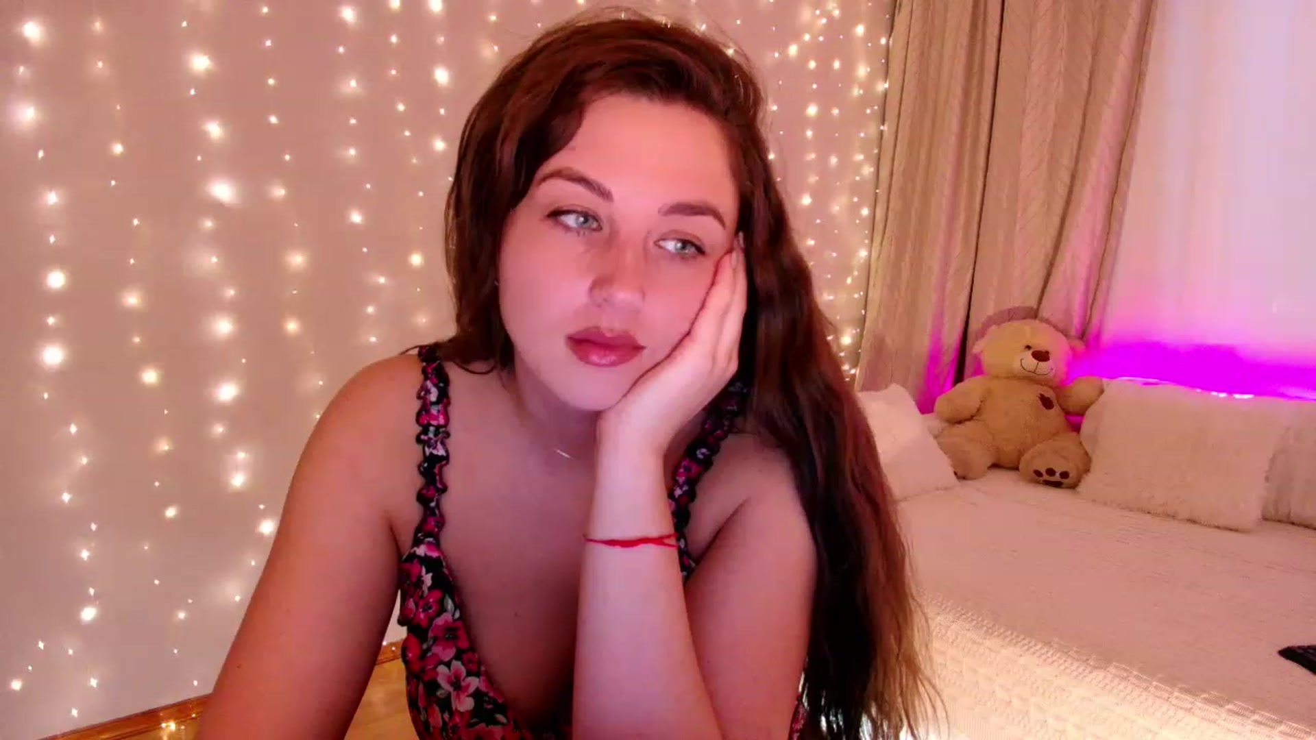 Gallery image thumbnail from Rockn_Grace's myfreecams stream on, 04/27/2023, 09:10 image 4 of 20