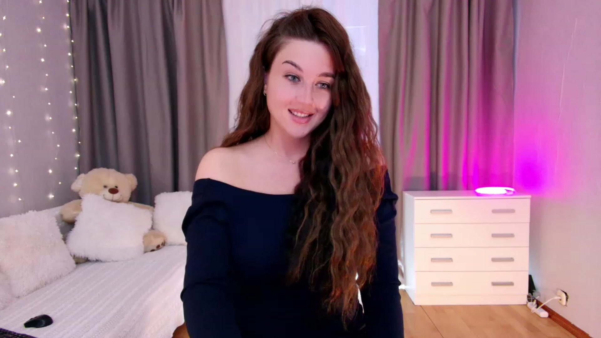 Gallery image thumbnail from Rockn_Grace's myfreecams stream on, 05/03/2023, 05:41 image 13 of 20