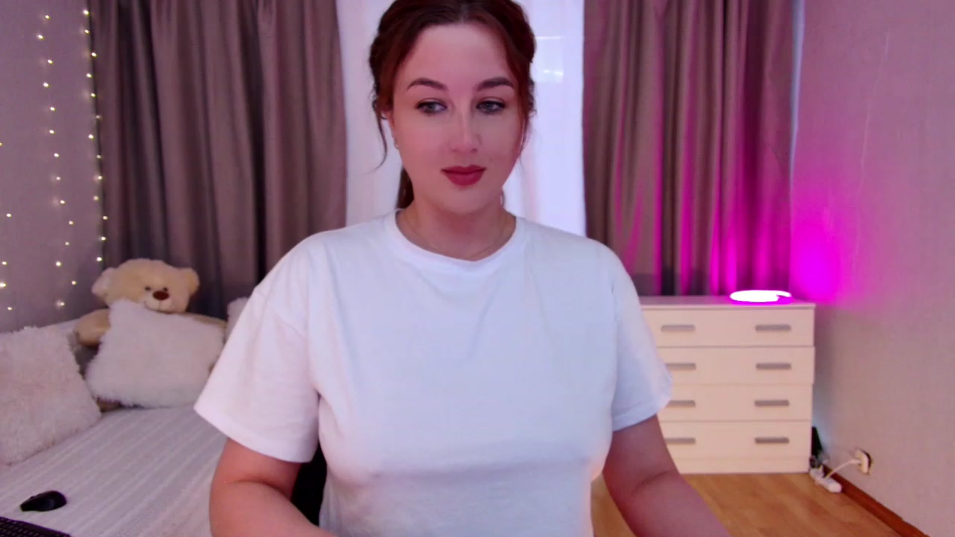 Gallery image thumbnail from Rockn_Grace's myfreecams stream on, 05/05/2023, 11:29 image 10 of 20