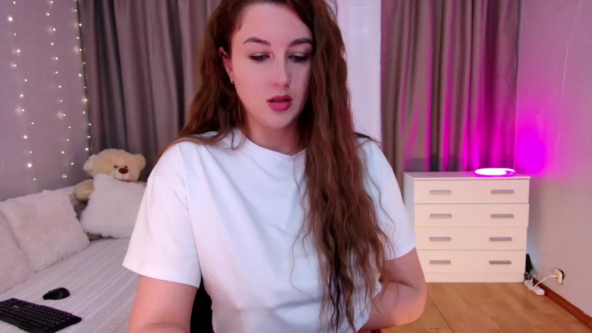 Gallery image thumbnail from Rockn_Grace's myfreecams stream on, 05/05/2023, 13:13 image 2 of 20