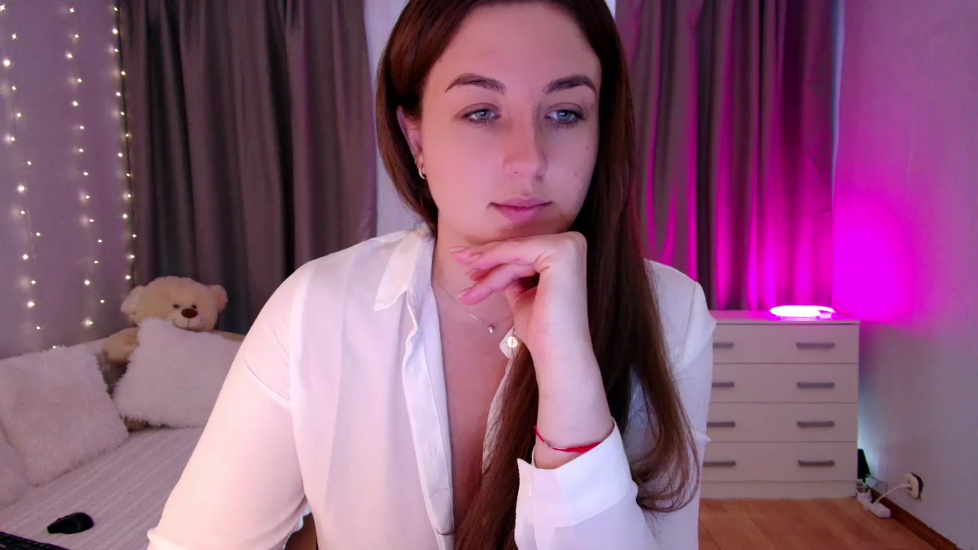 Gallery image thumbnail from Rockn_Grace's myfreecams stream on, 05/08/2023, 07:31 image 5 of 20