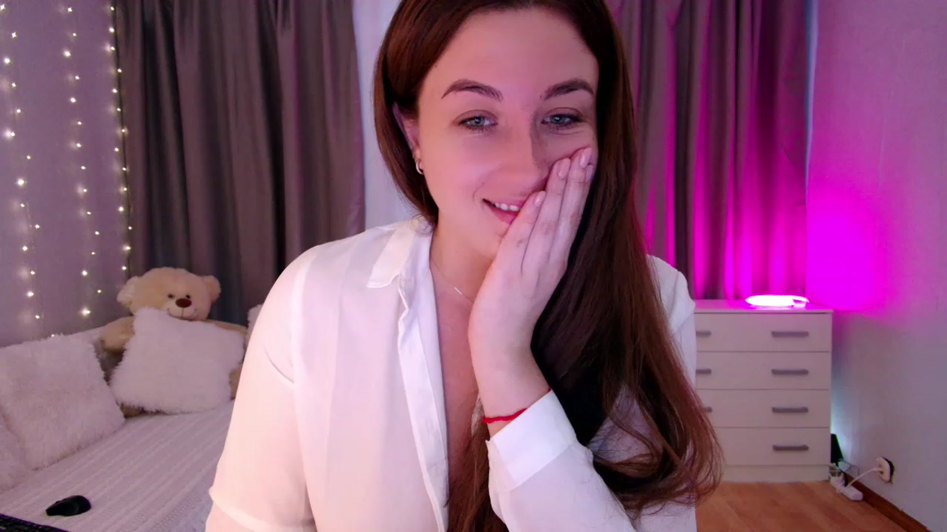 Gallery image thumbnail from Rockn_Grace's myfreecams stream on, 05/08/2023, 07:31 image 8 of 20