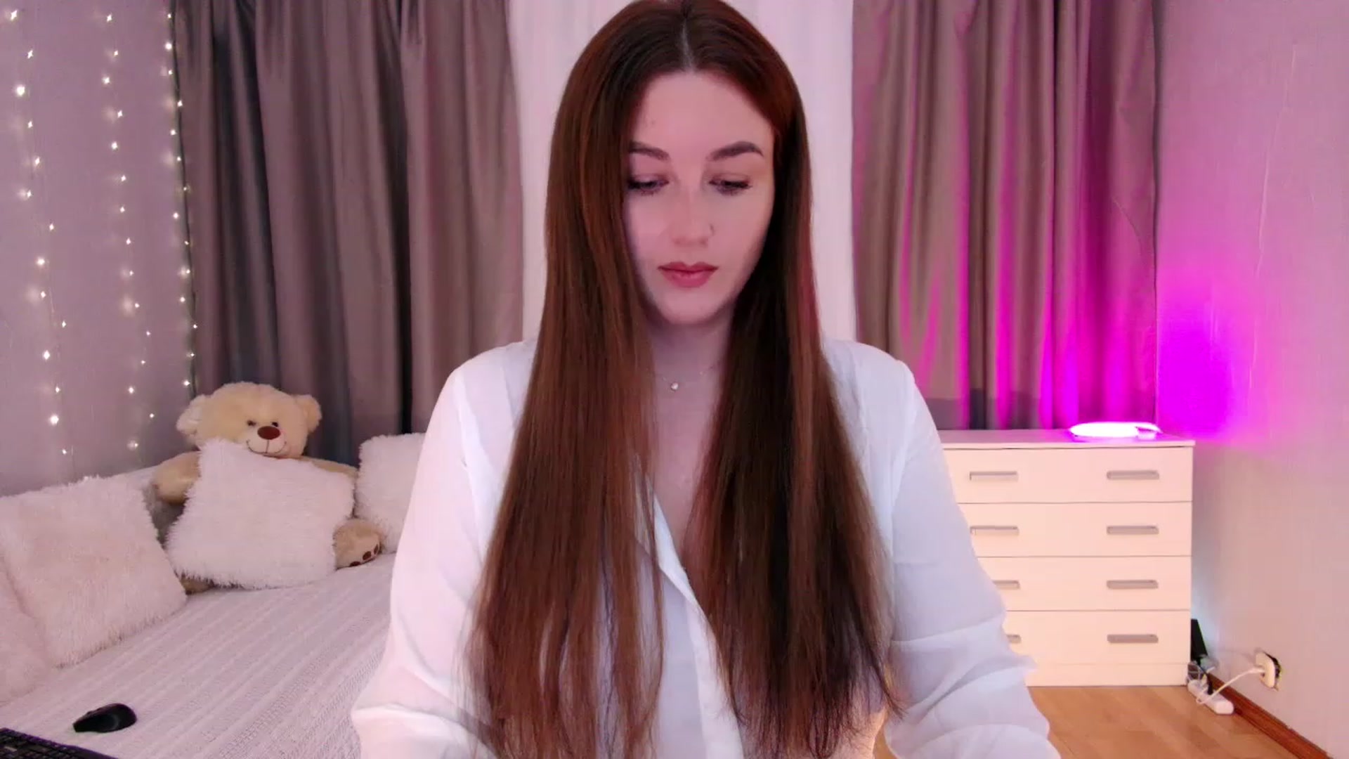 Gallery image thumbnail from Rockn_Grace's myfreecams stream on, 05/08/2023, 16:25 image 5 of 20