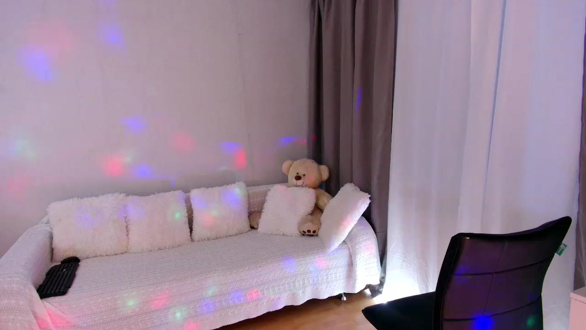 Gallery image thumbnail from Rockn_Grace's myfreecams stream on, 05/16/2023, 08:11 image 19 of 20