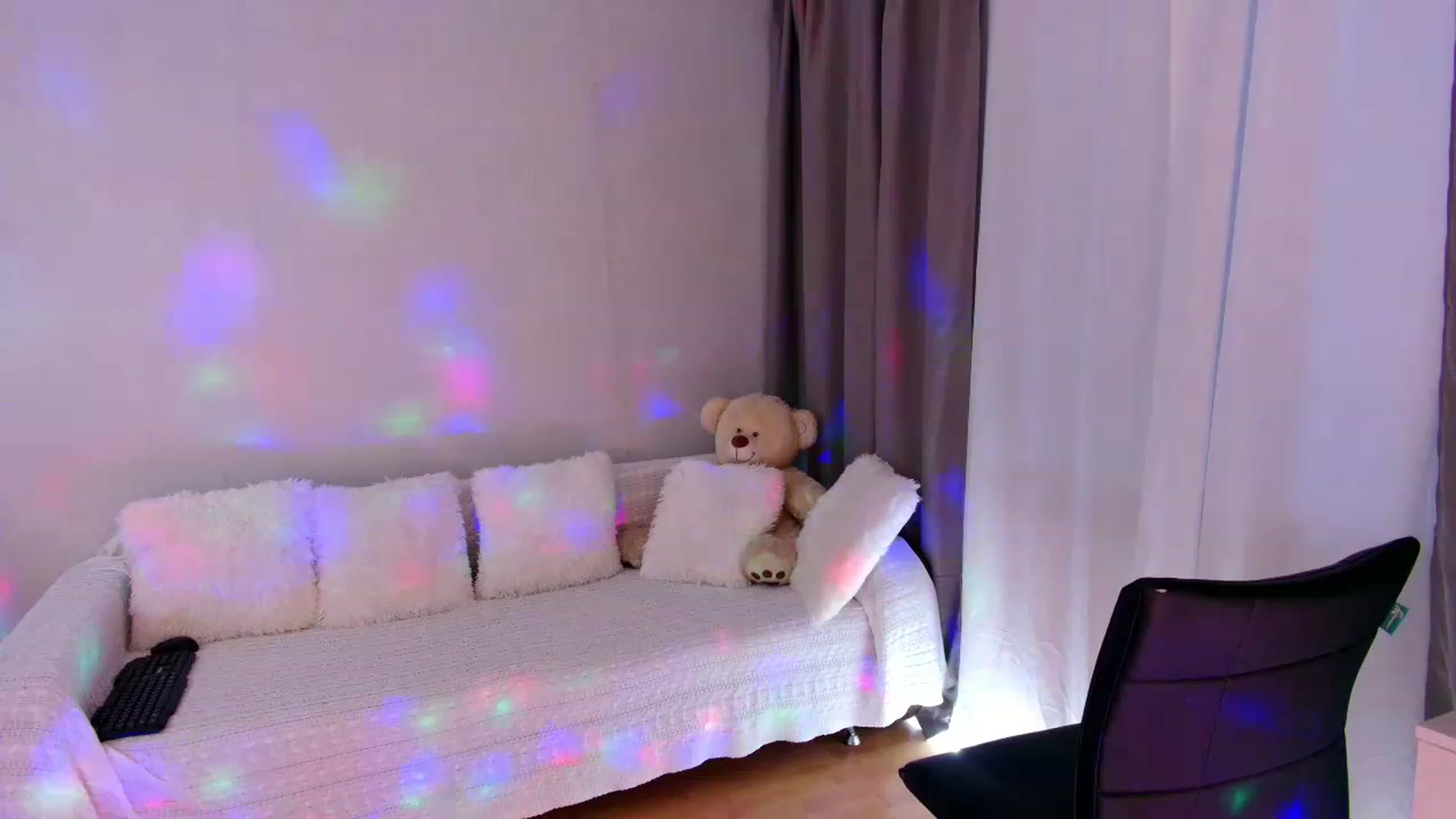 Gallery image thumbnail from Rockn_Grace's myfreecams stream on, 05/16/2023, 08:11 image 17 of 20