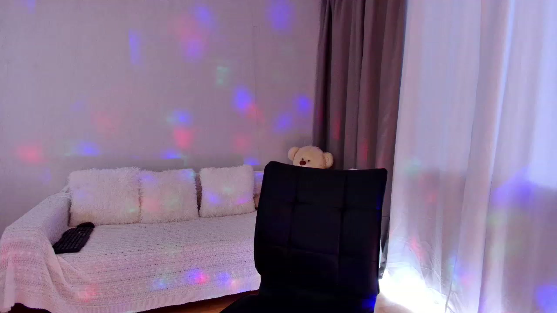 Gallery image thumbnail from Rockn_Grace's myfreecams stream on, 05/17/2023, 12:39 image 11 of 20