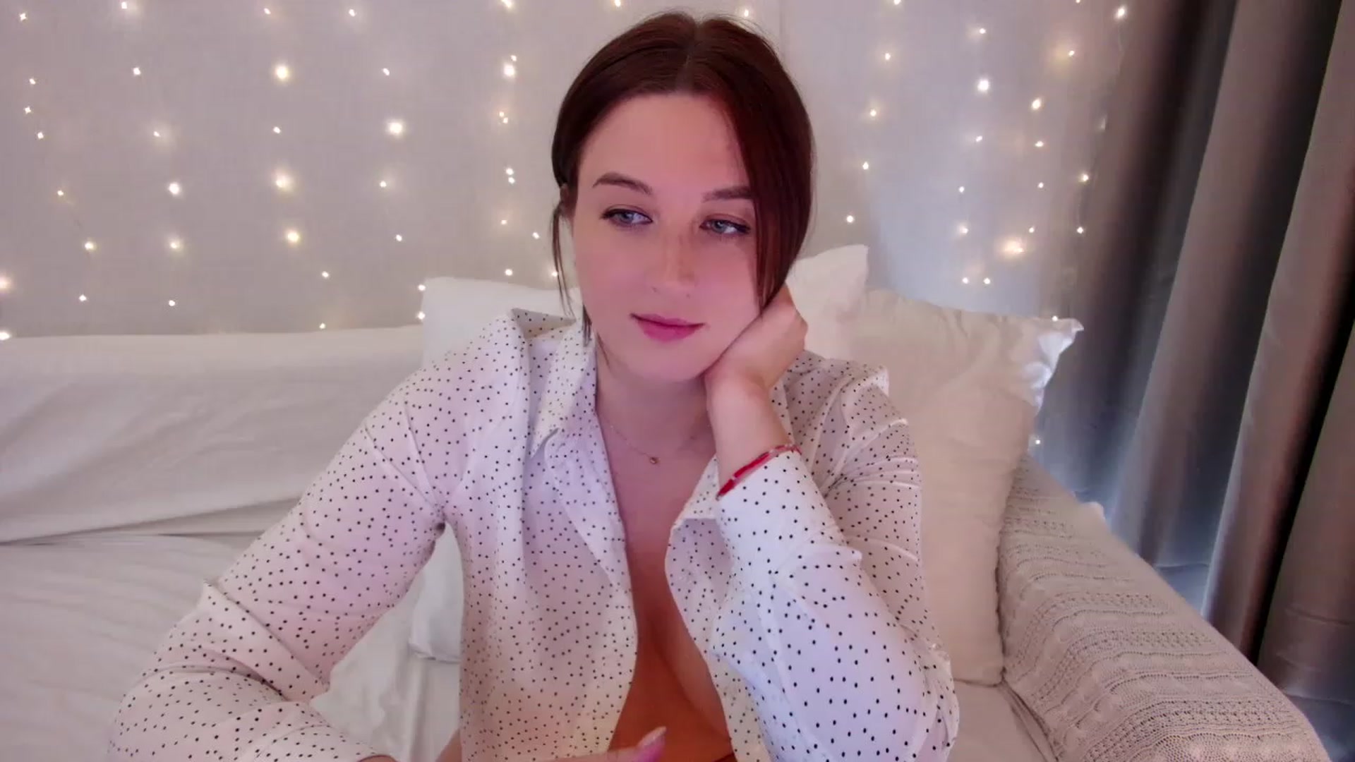 Gallery image thumbnail from Rockn_Grace's myfreecams stream on, 06/02/2023, 07:58 image 14 of 20