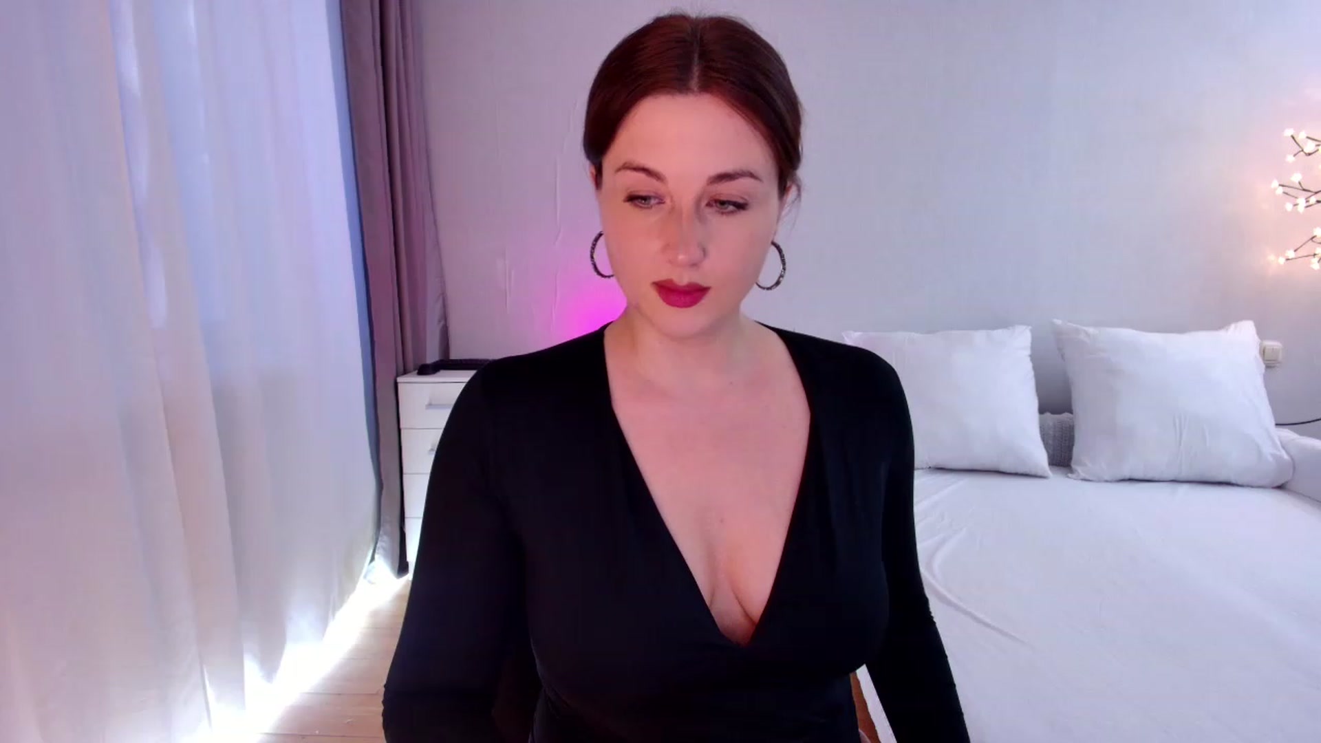 Gallery image thumbnail from Rockn_Grace's myfreecams stream on, 06/06/2023, 07:14 image 5 of 20