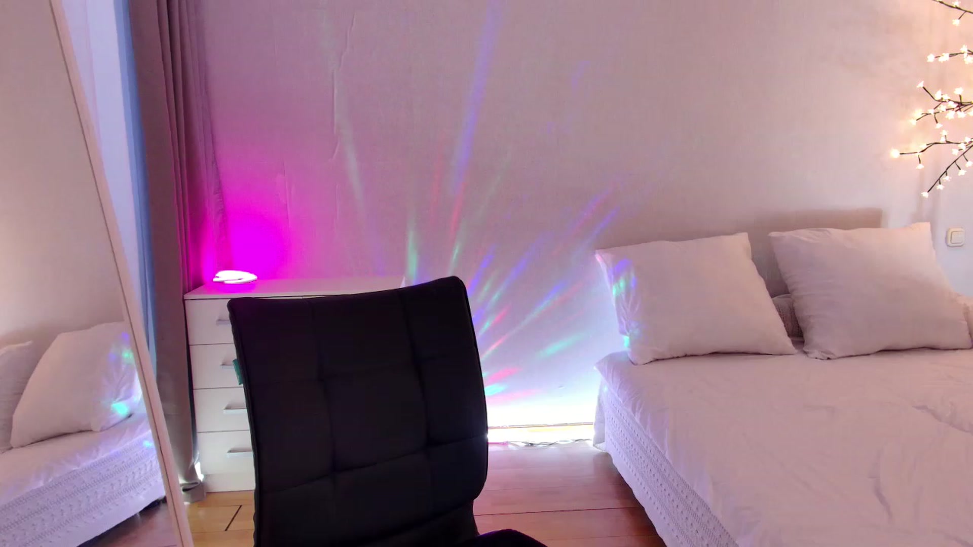 Gallery image thumbnail from Rockn_Grace's myfreecams stream on, 06/20/2023, 13:48 image 20 of 20