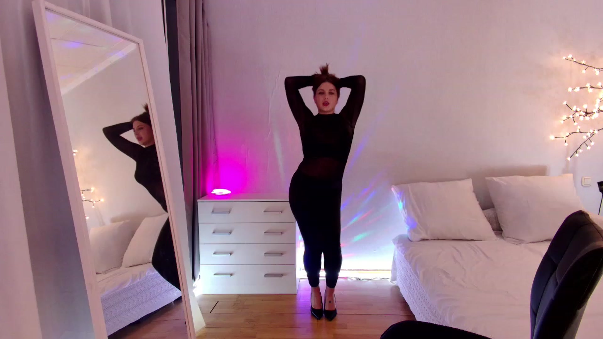 Gallery image thumbnail from Rockn_Grace's myfreecams stream on, 06/24/2023, 20:15 image 2 of 20