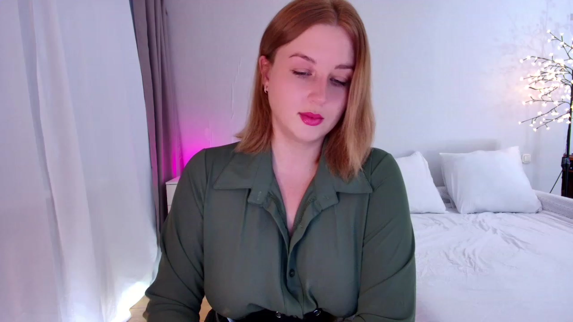 Gallery image thumbnail from Rockn_Grace's myfreecams stream on, 07/14/2023, 06:34 image 3 of 20
