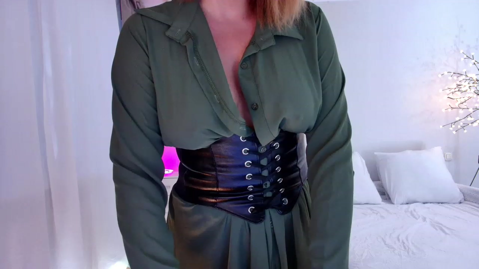 Gallery image thumbnail from Rockn_Grace's myfreecams stream on, 07/14/2023, 06:52 image 18 of 20