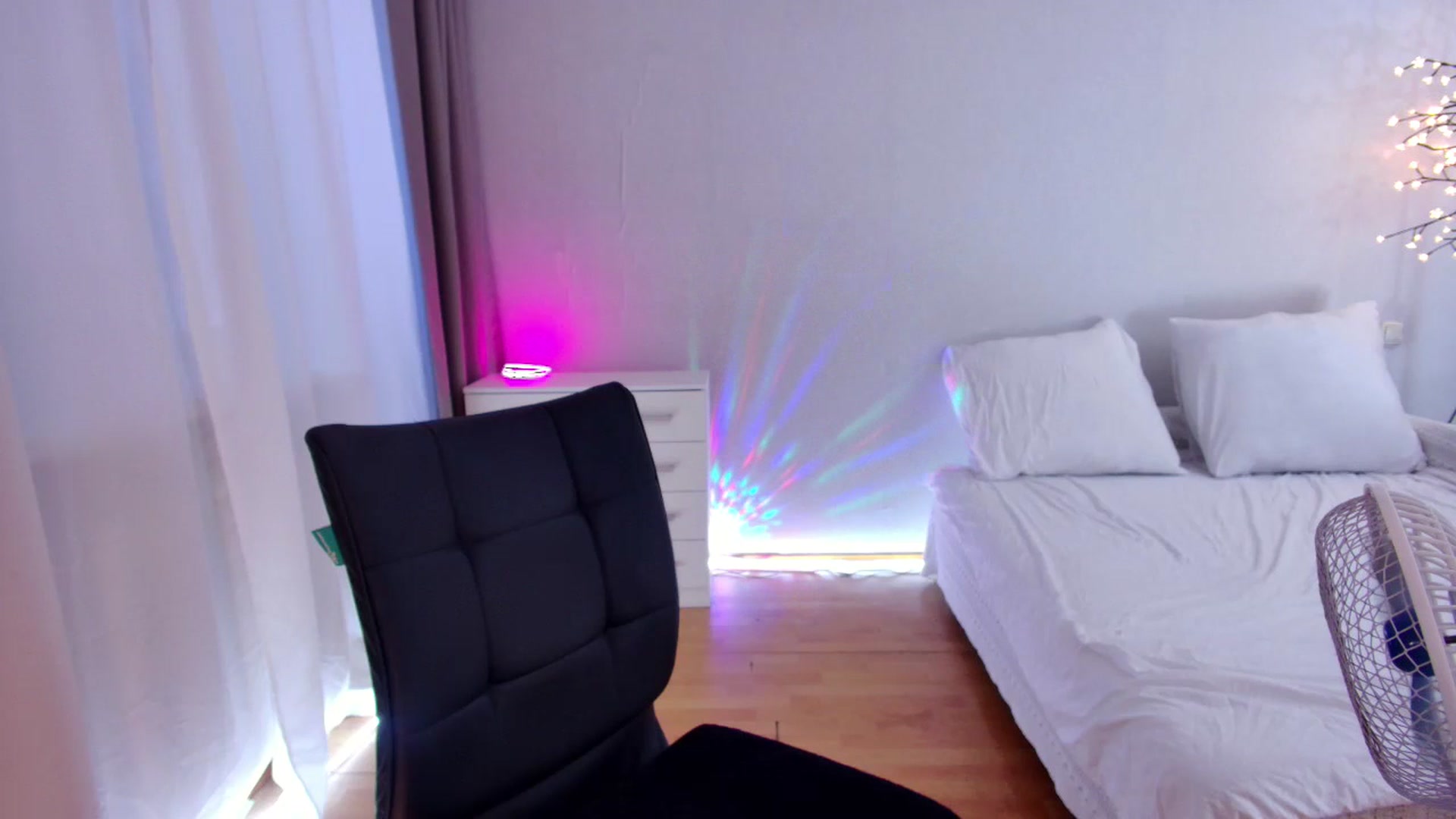 Gallery image thumbnail from Rockn_Grace's myfreecams stream on, 07/18/2023, 10:47 image 7 of 20