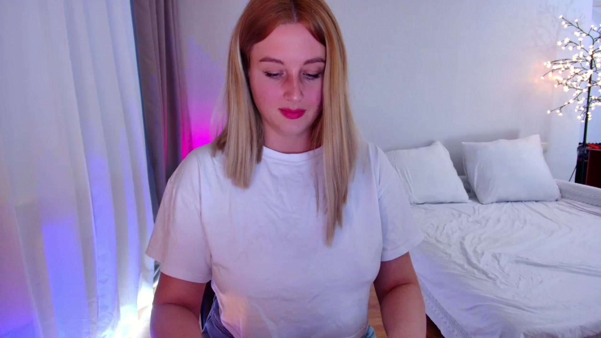 Gallery image thumbnail from Rockn_Grace's myfreecams stream on, 07/20/2023, 15:42 image 9 of 20