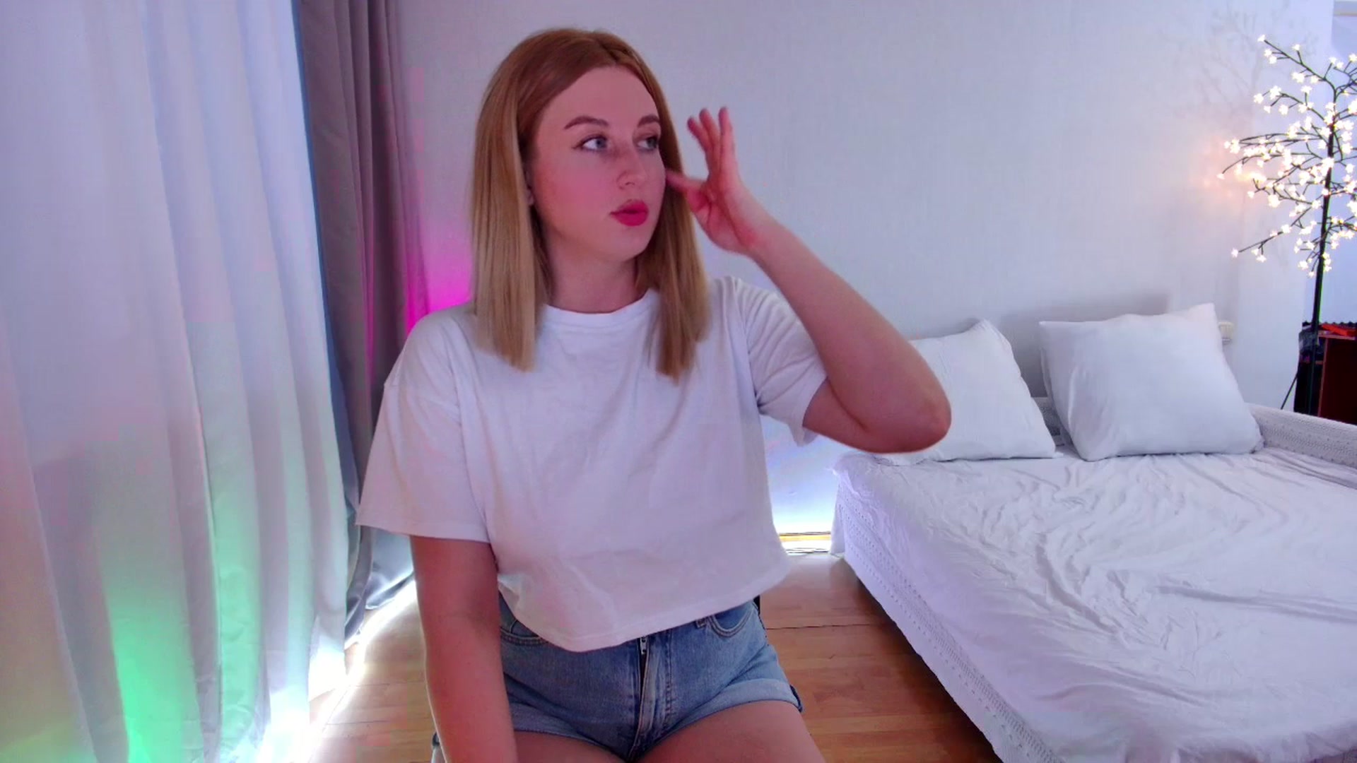 Gallery image thumbnail from Rockn_Grace's myfreecams stream on, 07/20/2023, 15:42 image 2 of 20