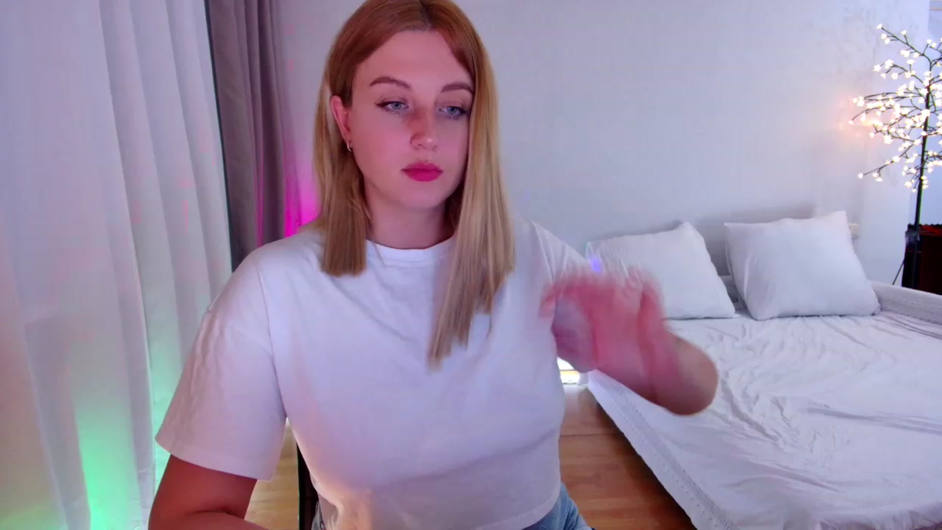 Gallery image thumbnail from Rockn_Grace's myfreecams stream on, 07/20/2023, 18:13 image 3 of 20