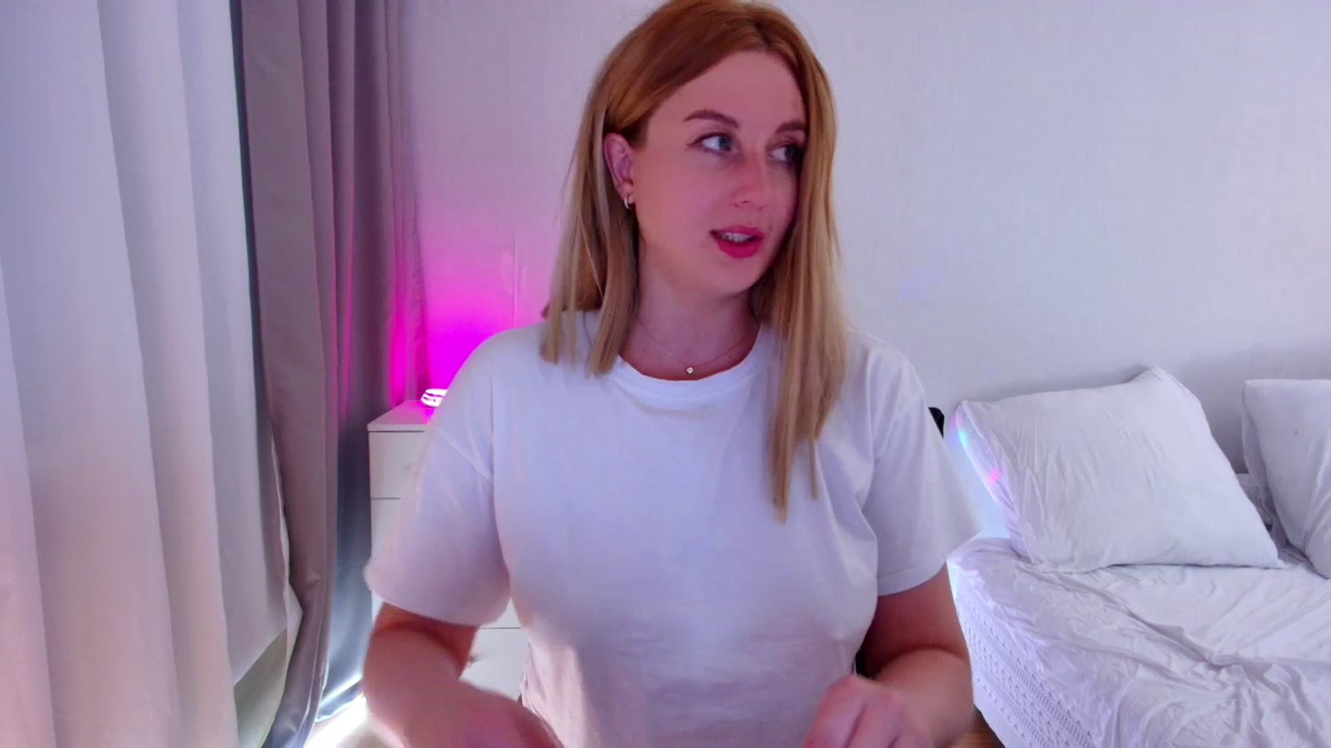 Gallery image thumbnail from Rockn_Grace's myfreecams stream on, 07/20/2023, 20:08 image 4 of 20