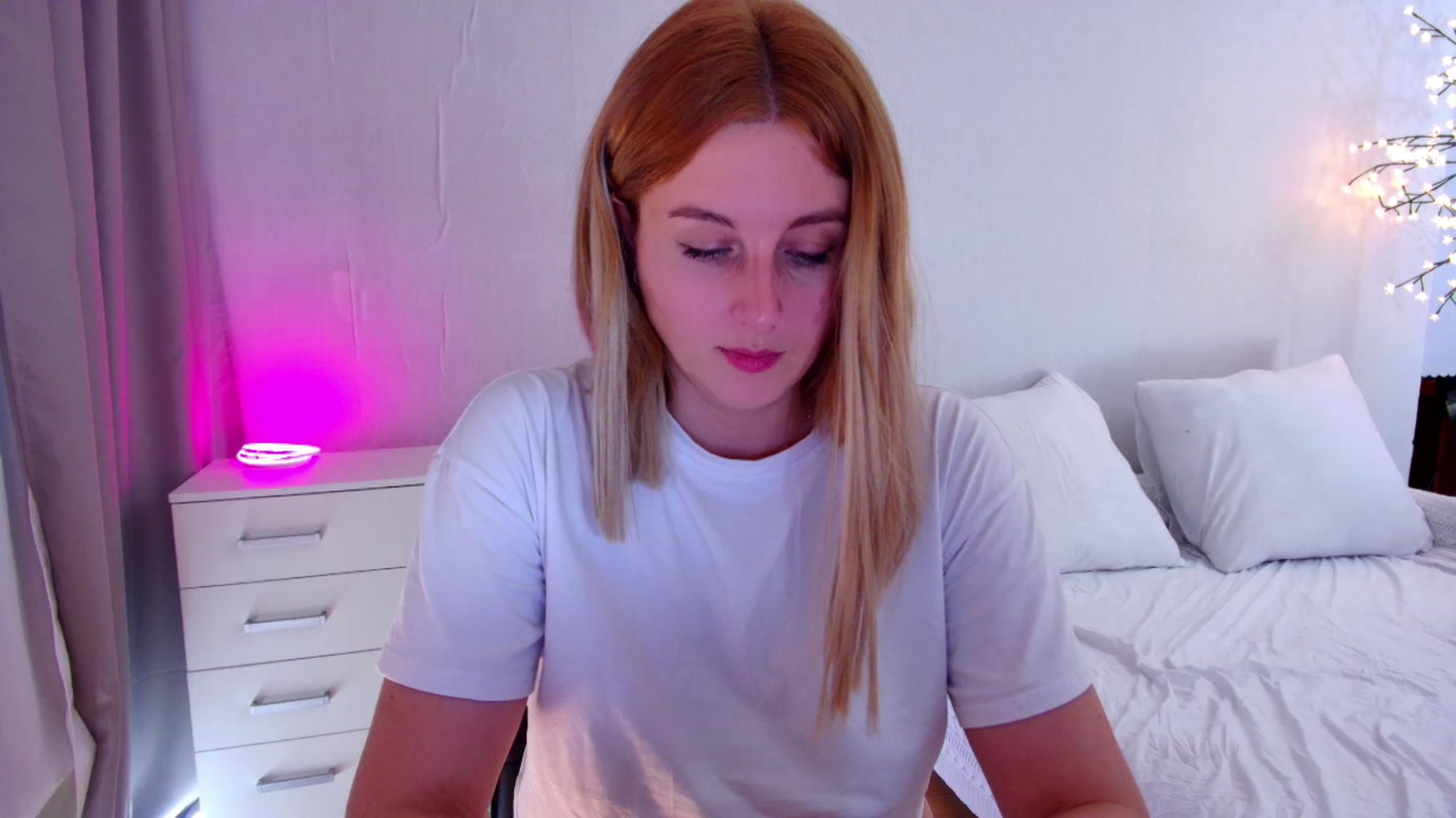 Gallery image thumbnail from Rockn_Grace's myfreecams stream on, 07/20/2023, 20:25 image 18 of 20