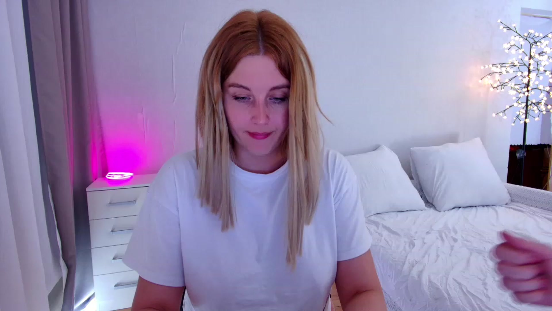 Gallery image thumbnail from Rockn_Grace's myfreecams stream on, 07/20/2023, 22:01 image 18 of 20
