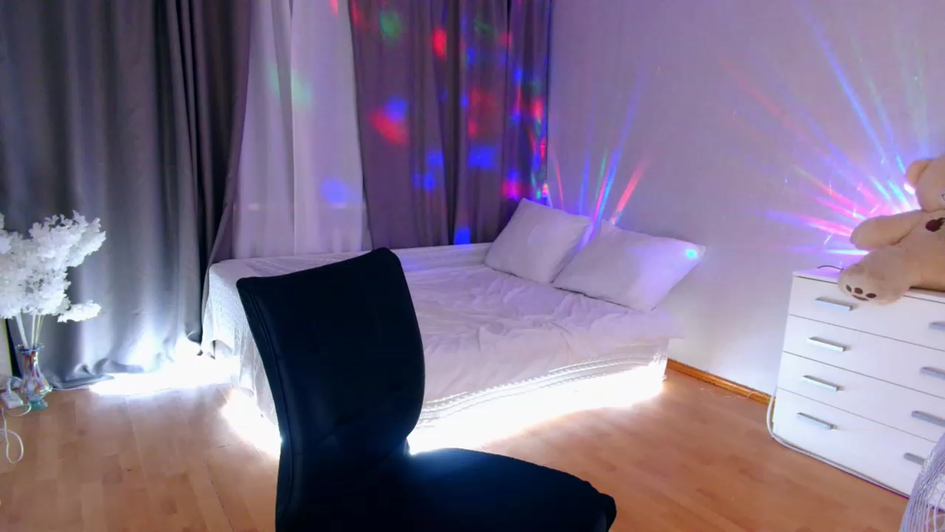 Gallery image thumbnail from Rockn_Grace's myfreecams stream on, 08/10/2023, 18:06 image 14 of 20