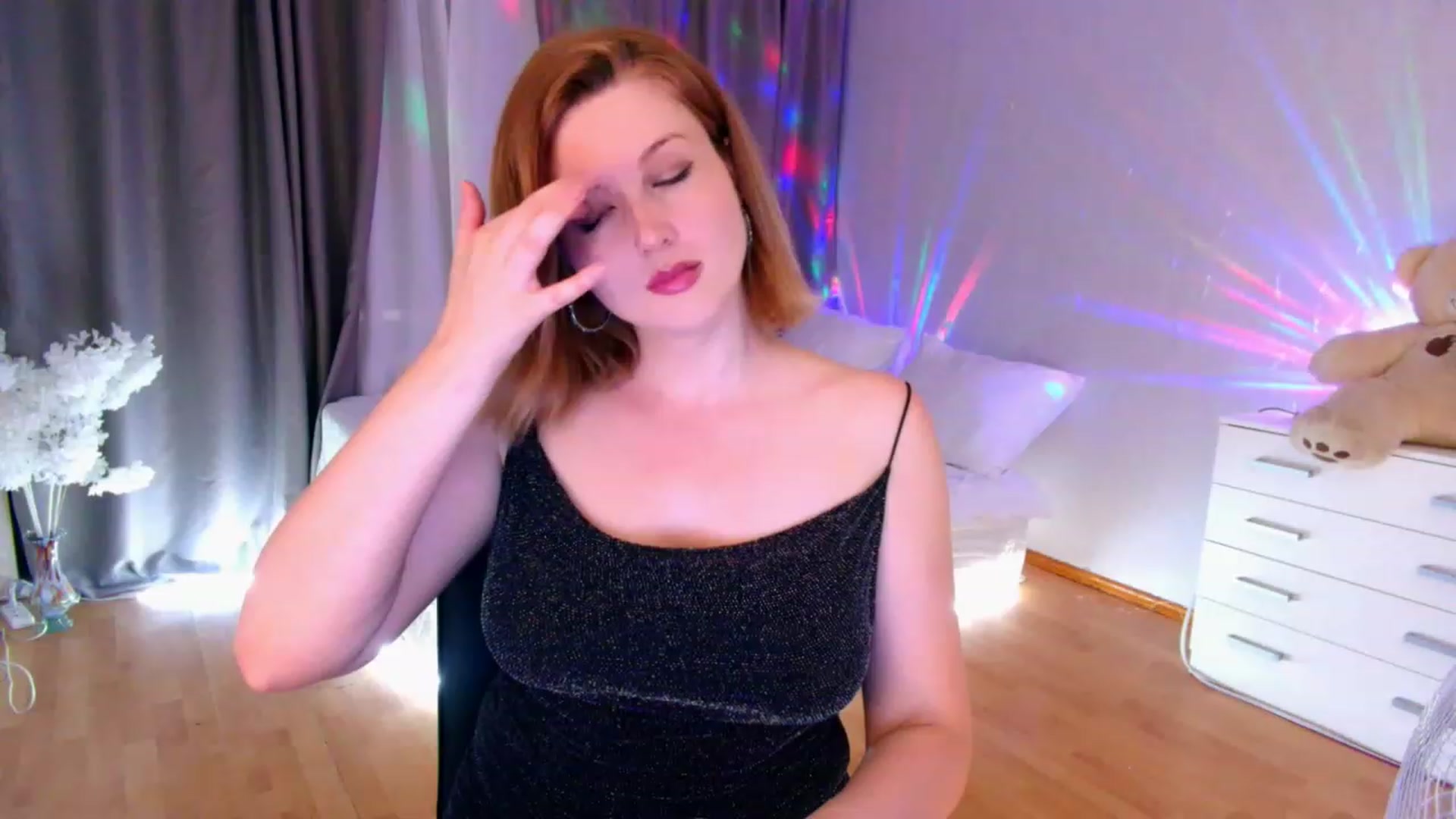 Gallery image thumbnail from Rockn_Grace's myfreecams stream on, 08/10/2023, 18:06 image 8 of 20