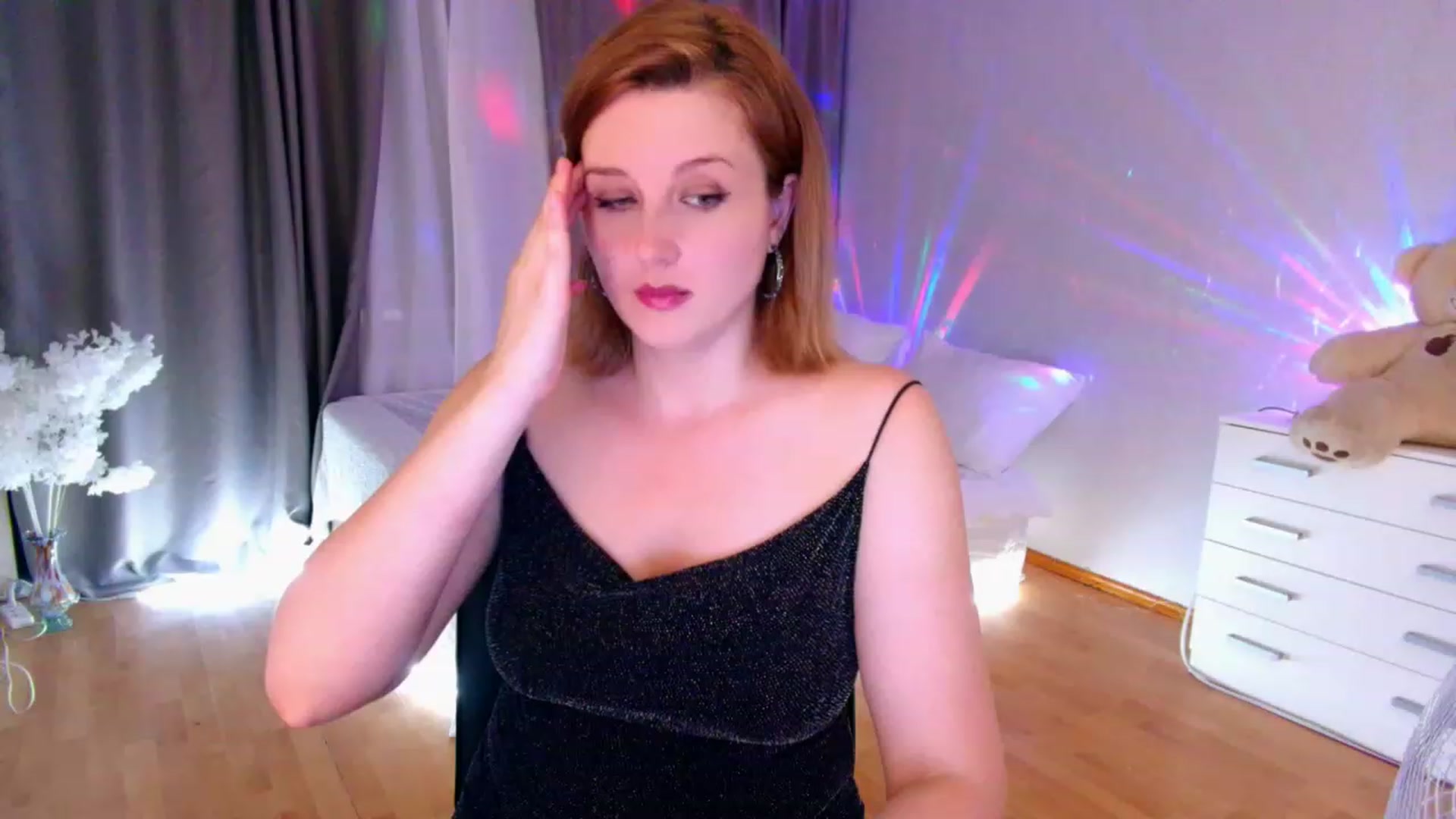 Gallery image thumbnail from Rockn_Grace's myfreecams stream on, 08/10/2023, 18:06 image 9 of 20