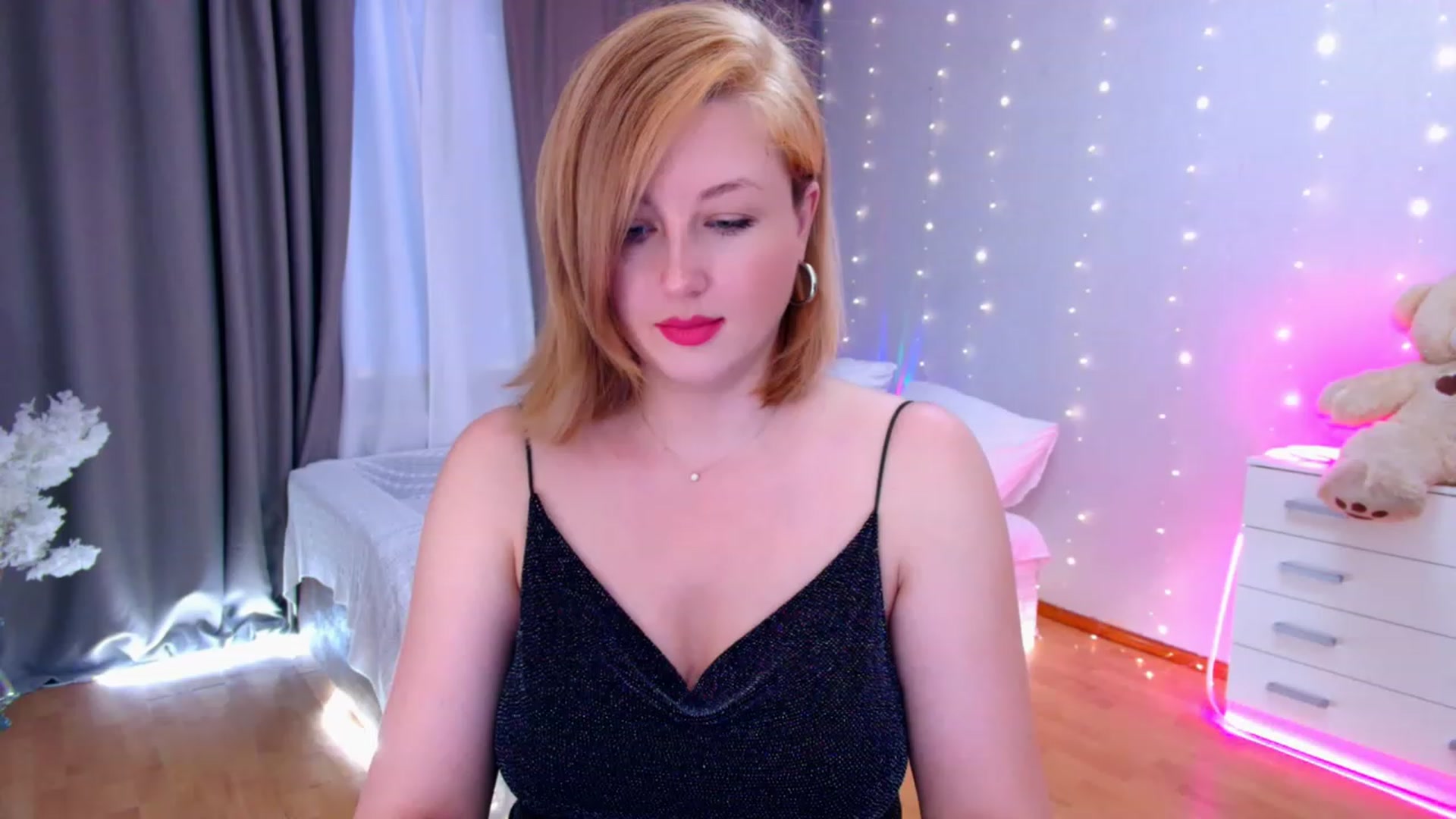 Gallery image thumbnail from Rockn_Grace's myfreecams stream on, 08/18/2023, 06:44 image 6 of 20