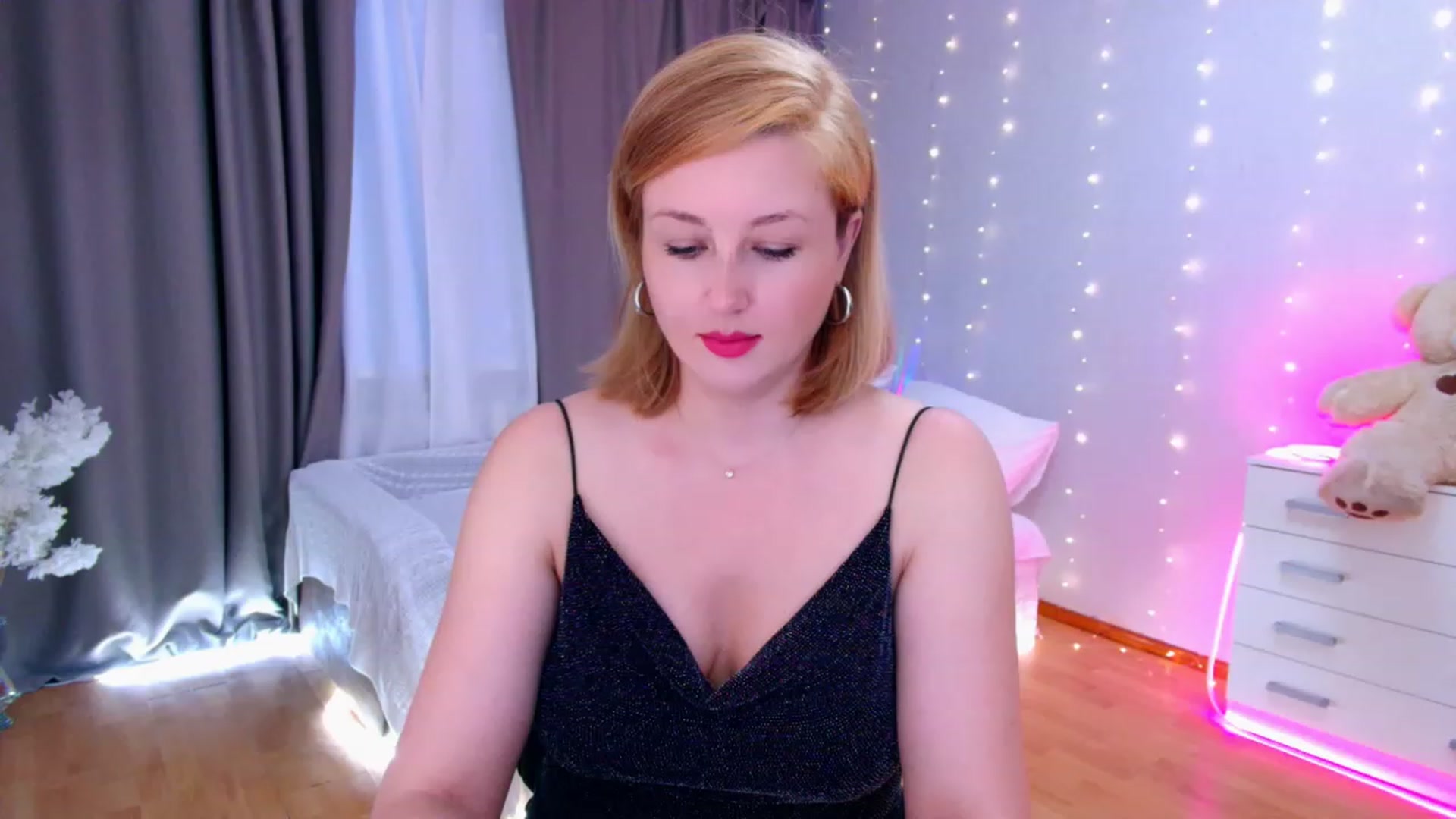 Gallery image thumbnail from Rockn_Grace's myfreecams stream on, 08/18/2023, 06:44 image 7 of 20