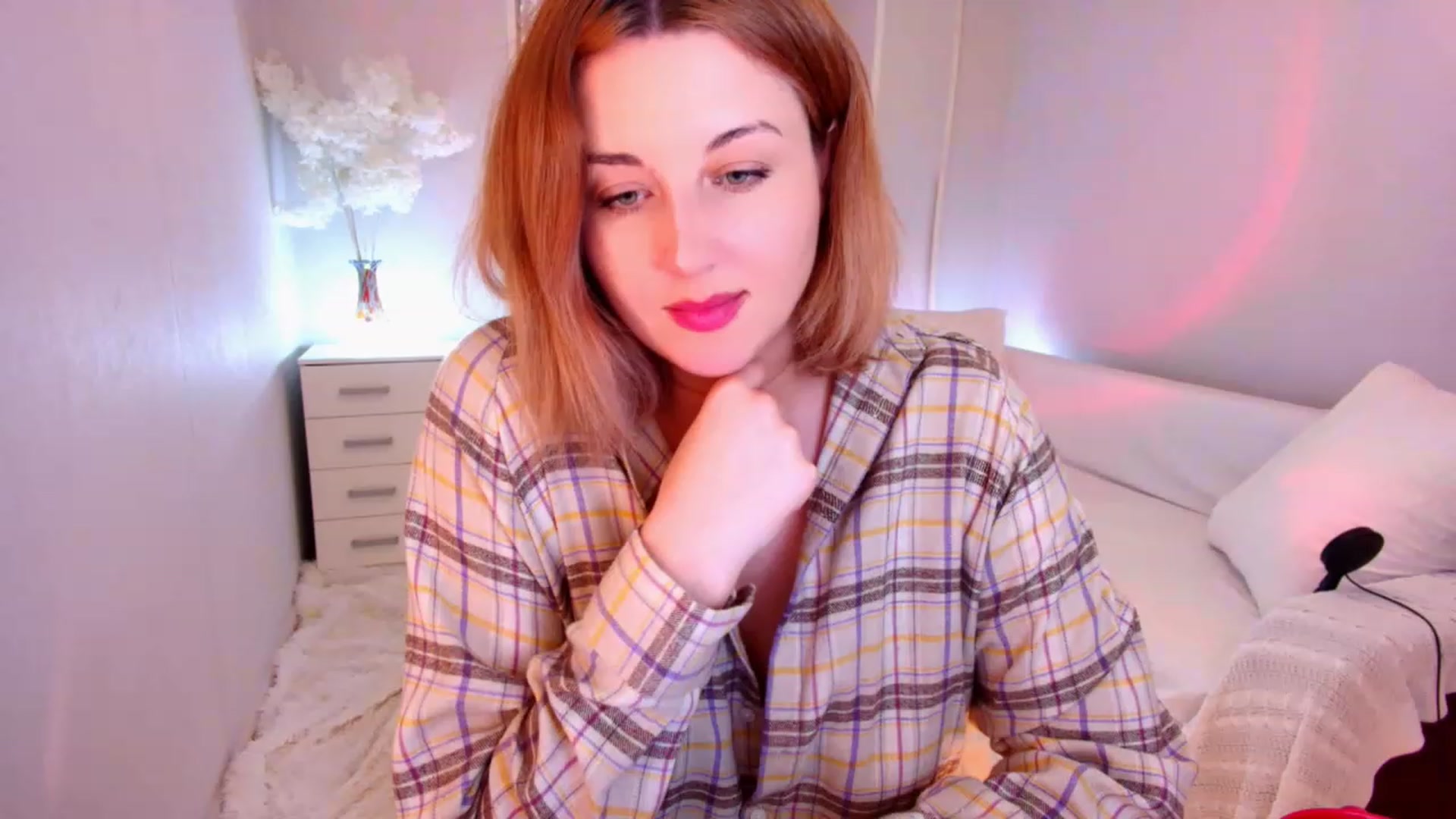 Gallery image thumbnail from Rockn_Grace's myfreecams stream on, 08/30/2023, 20:14 image 16 of 20