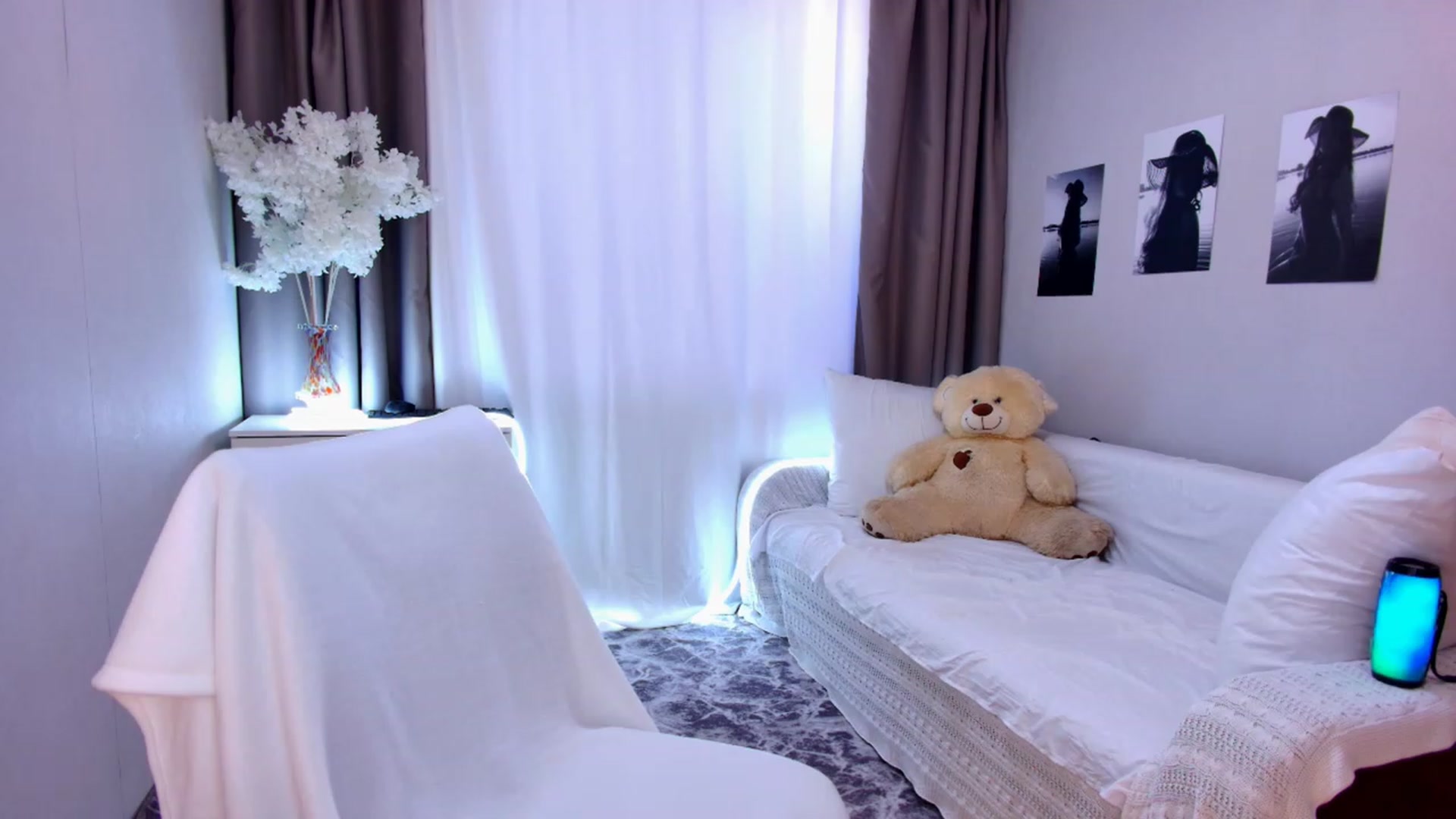 Gallery image thumbnail from Rockn_Grace's myfreecams stream on, 09/07/2023, 07:24 image 7 of 20