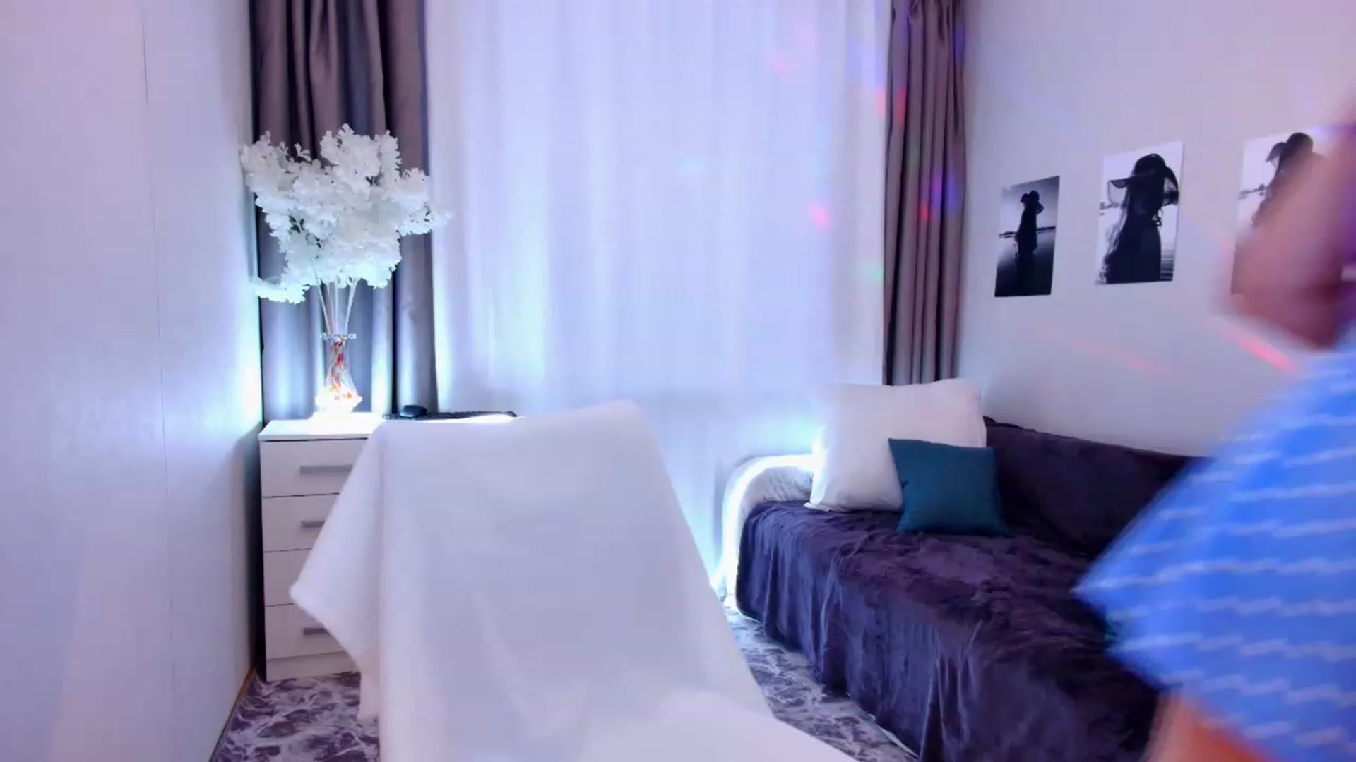Gallery image thumbnail from Rockn_Grace's myfreecams stream on, 09/09/2023, 08:00 image 3 of 20