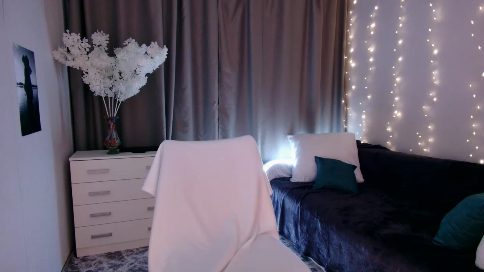 Gallery image thumbnail from Rockn_Grace's myfreecams stream on, 09/27/2023, 15:12 image 8 of 20