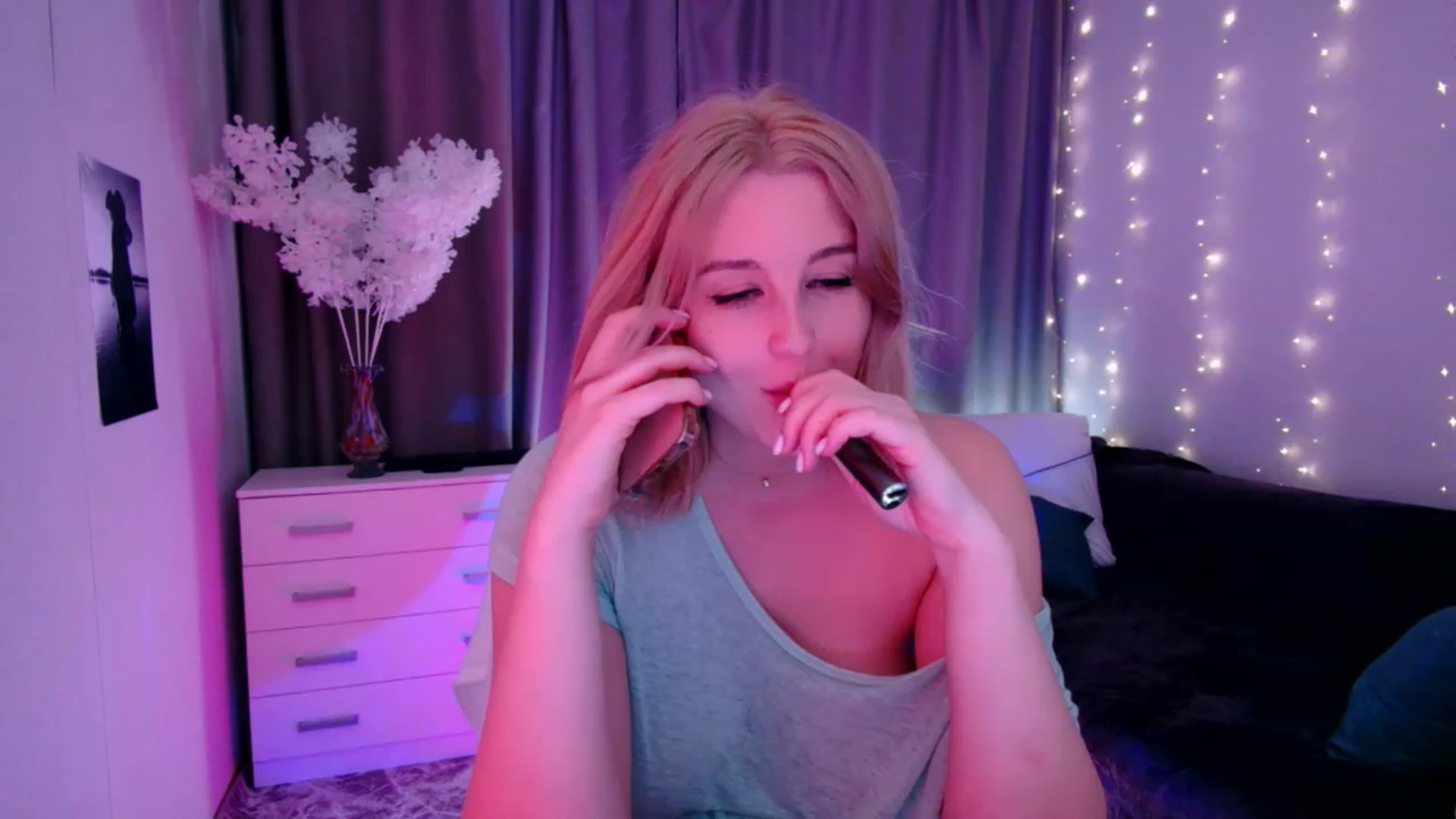 Gallery image thumbnail from Rockn_Grace's myfreecams stream on, 09/27/2023, 18:08 image 4 of 20