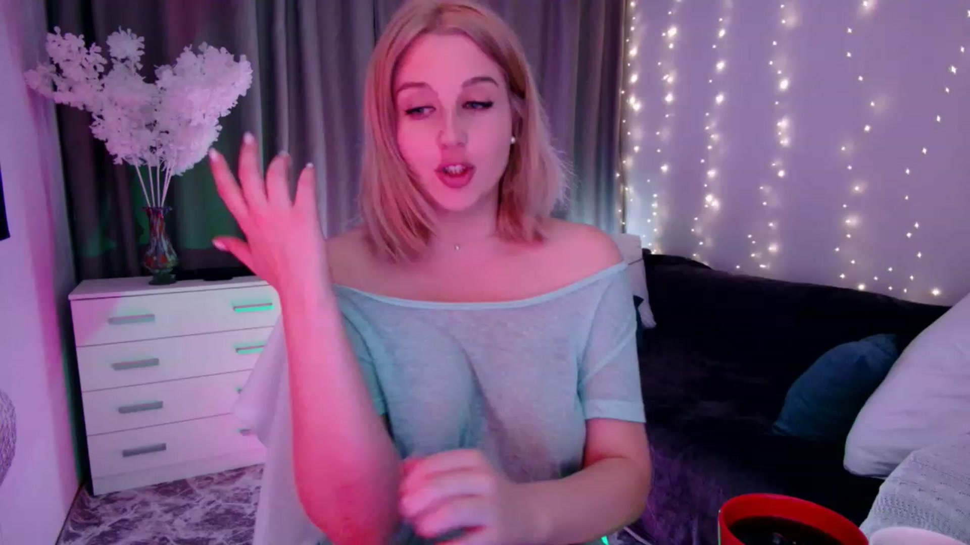 Gallery image thumbnail from Rockn_Grace's myfreecams stream on, 09/27/2023, 20:59 image 6 of 20