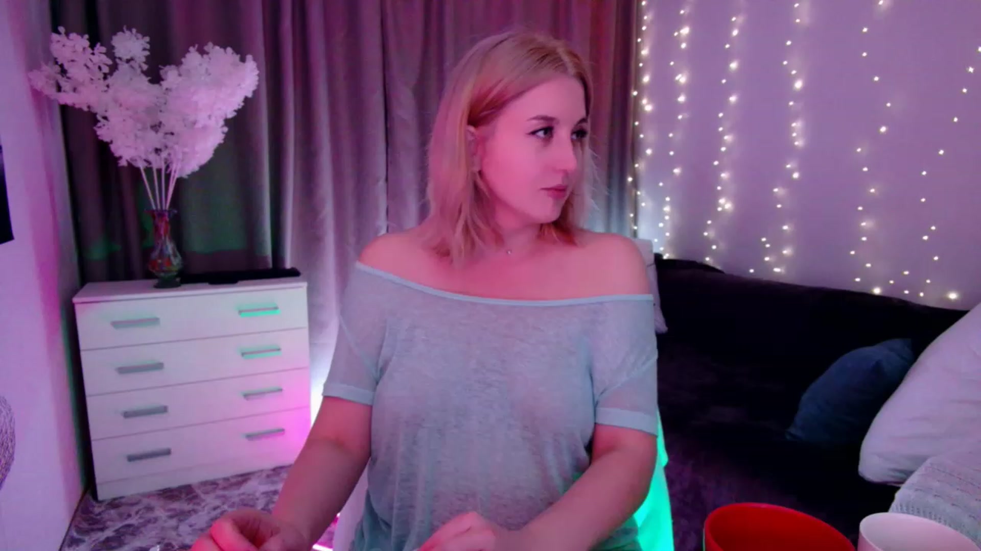 Gallery image thumbnail from Rockn_Grace's myfreecams stream on, 09/27/2023, 20:59 image 1 of 20