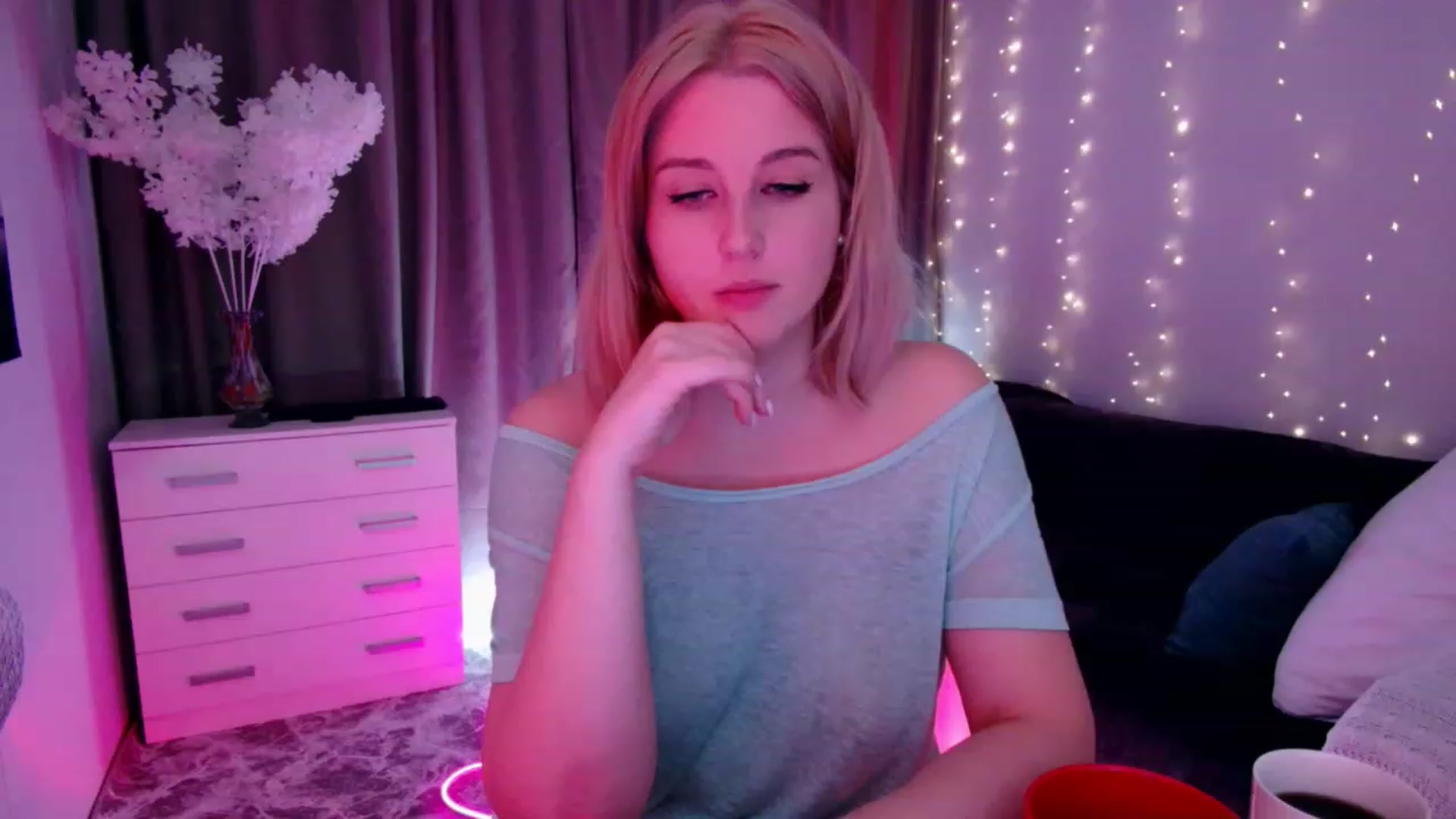 Gallery image thumbnail from Rockn_Grace's myfreecams stream on, 09/27/2023, 20:59 image 2 of 20