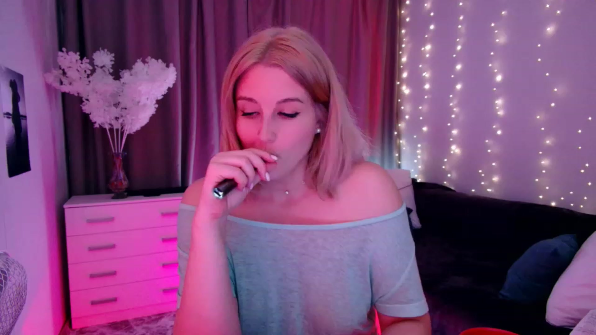 Gallery image thumbnail from Rockn_Grace's myfreecams stream on, 09/27/2023, 20:59 image 7 of 20