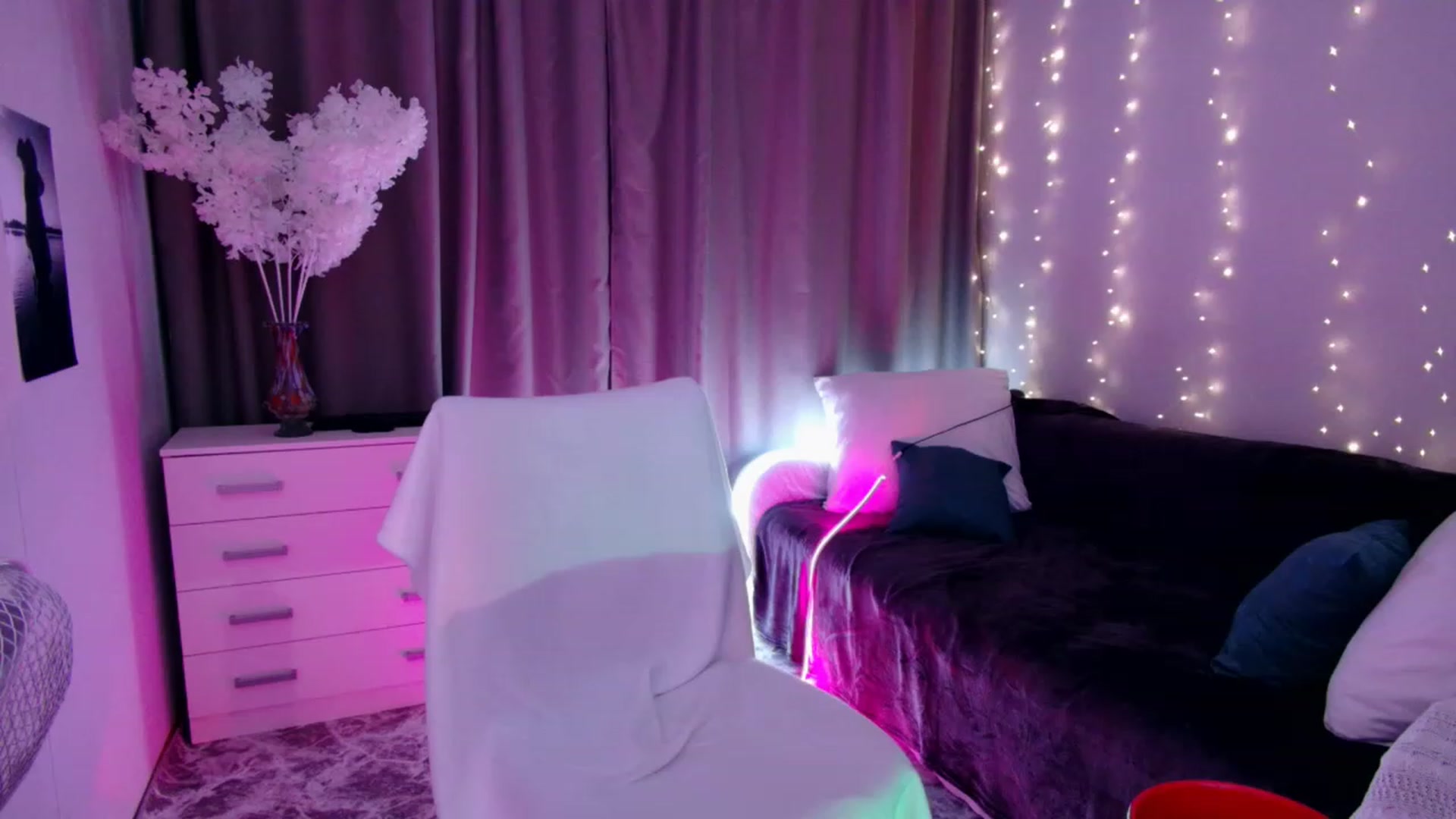 Gallery image thumbnail from Rockn_Grace's myfreecams stream on, 09/27/2023, 20:59 image 13 of 20