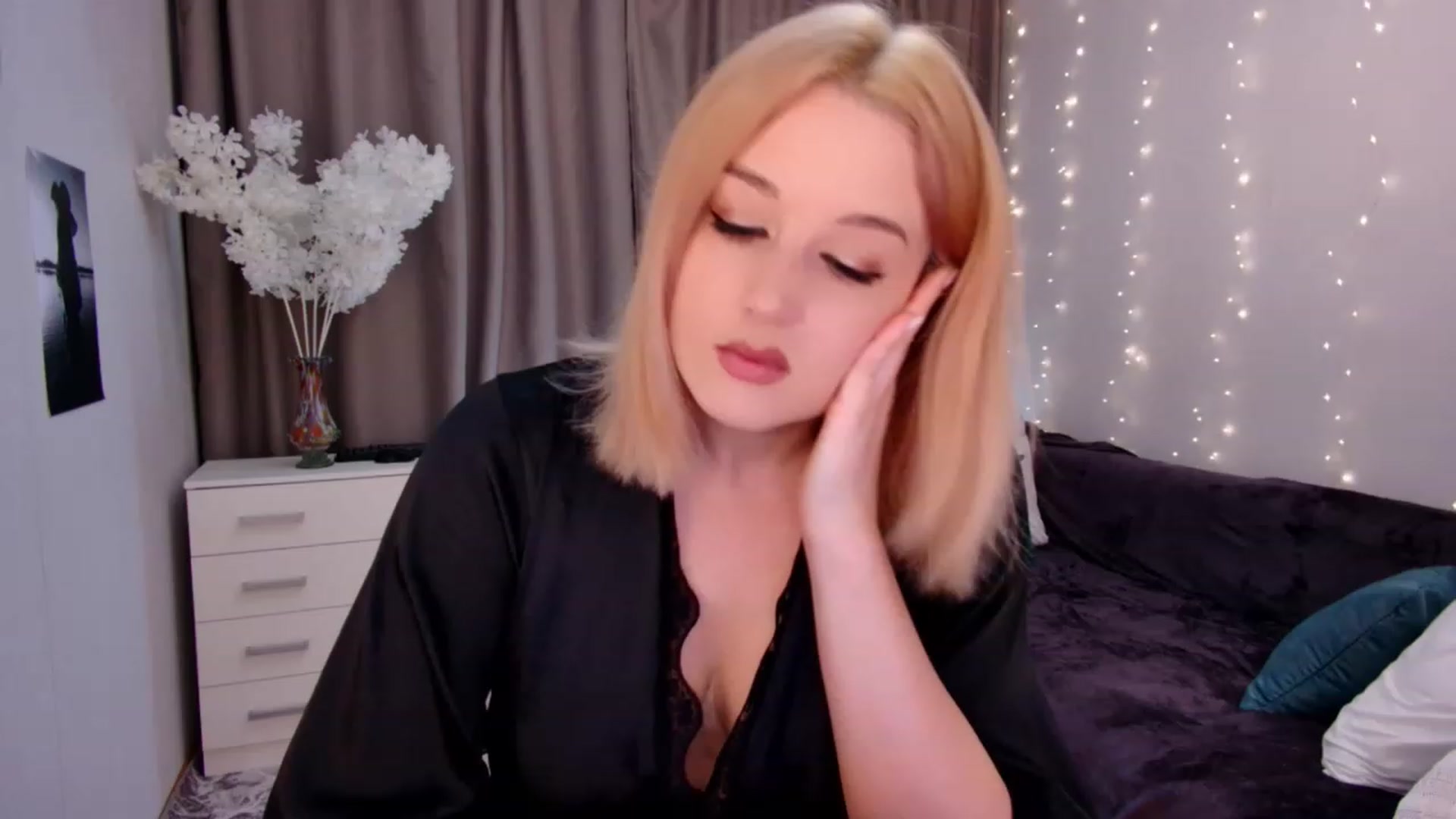 Gallery image thumbnail from Rockn_Grace's myfreecams stream on, 09/30/2023, 14:24 image 11 of 20